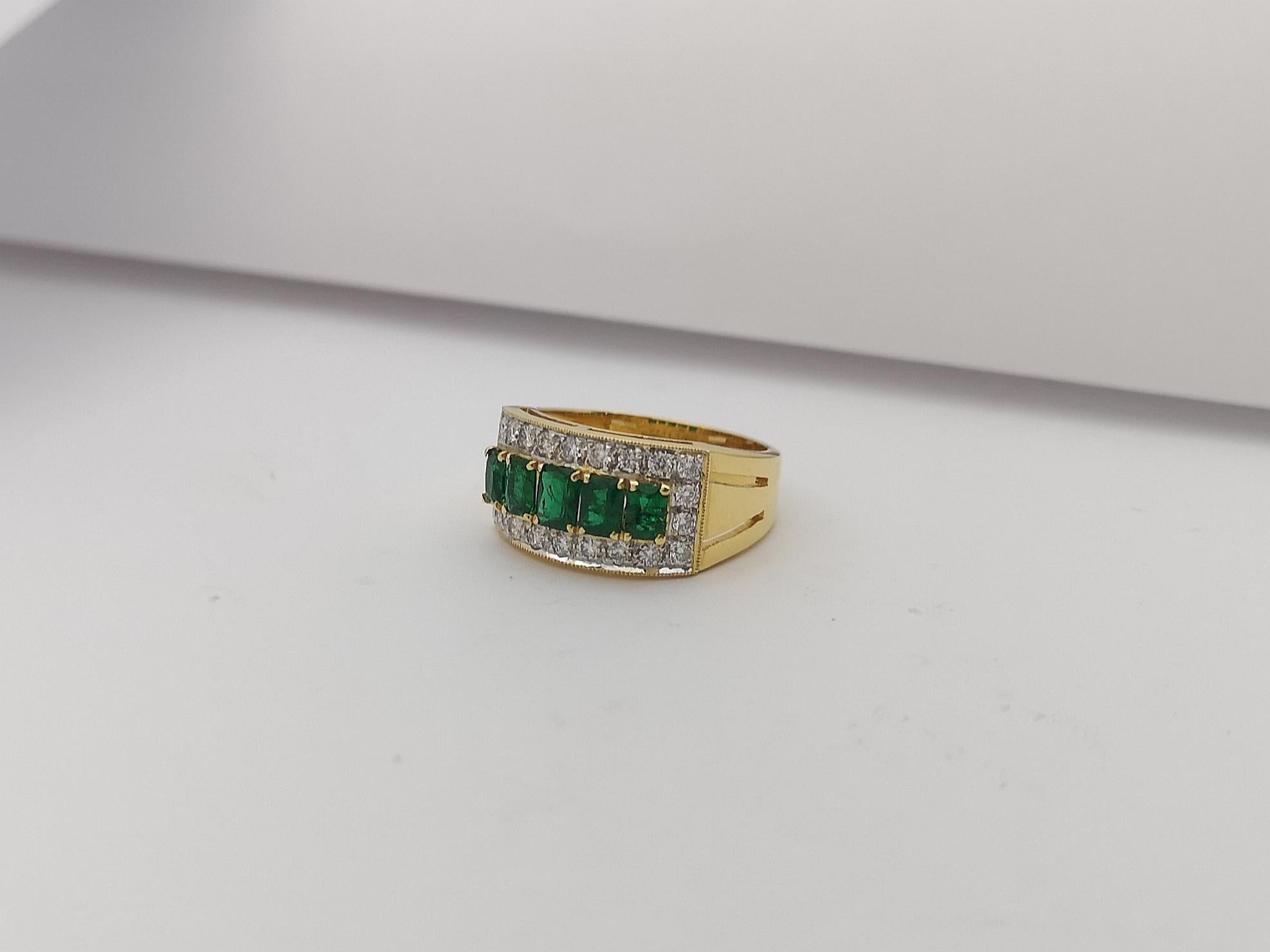 Emerald with Diamond Ring Set in 18 Karat Gold Settings For Sale 6