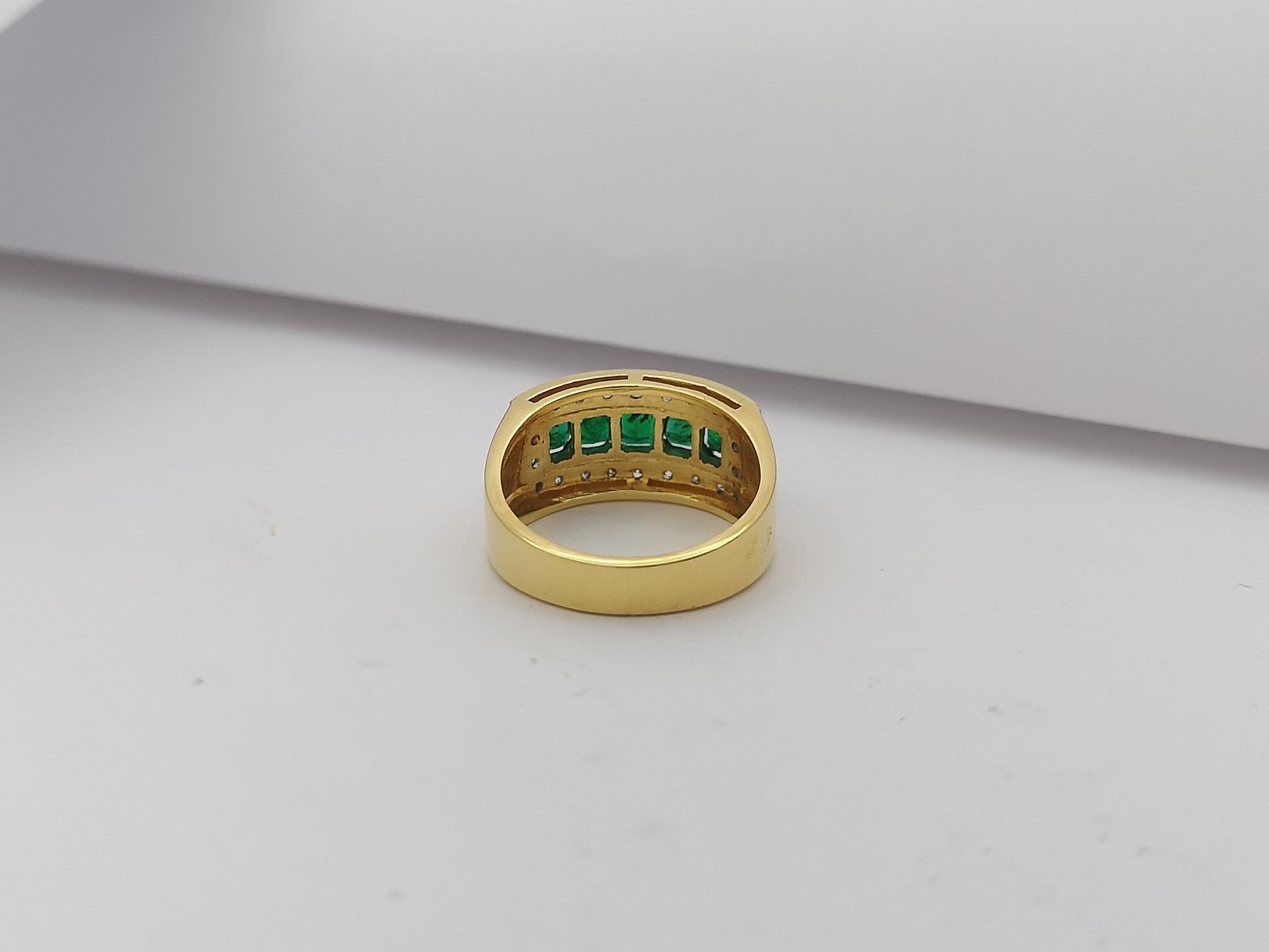 Emerald with Diamond Ring Set in 18 Karat Gold Settings For Sale 7