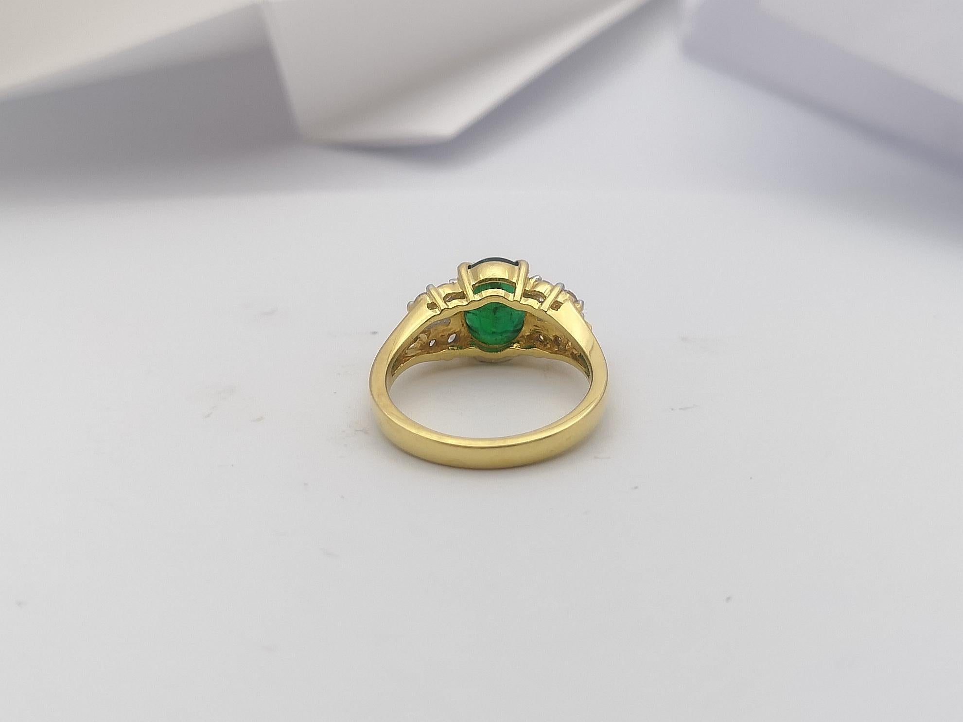 Emerald with Diamond Ring set in 18 Karat Gold Settings For Sale 12
