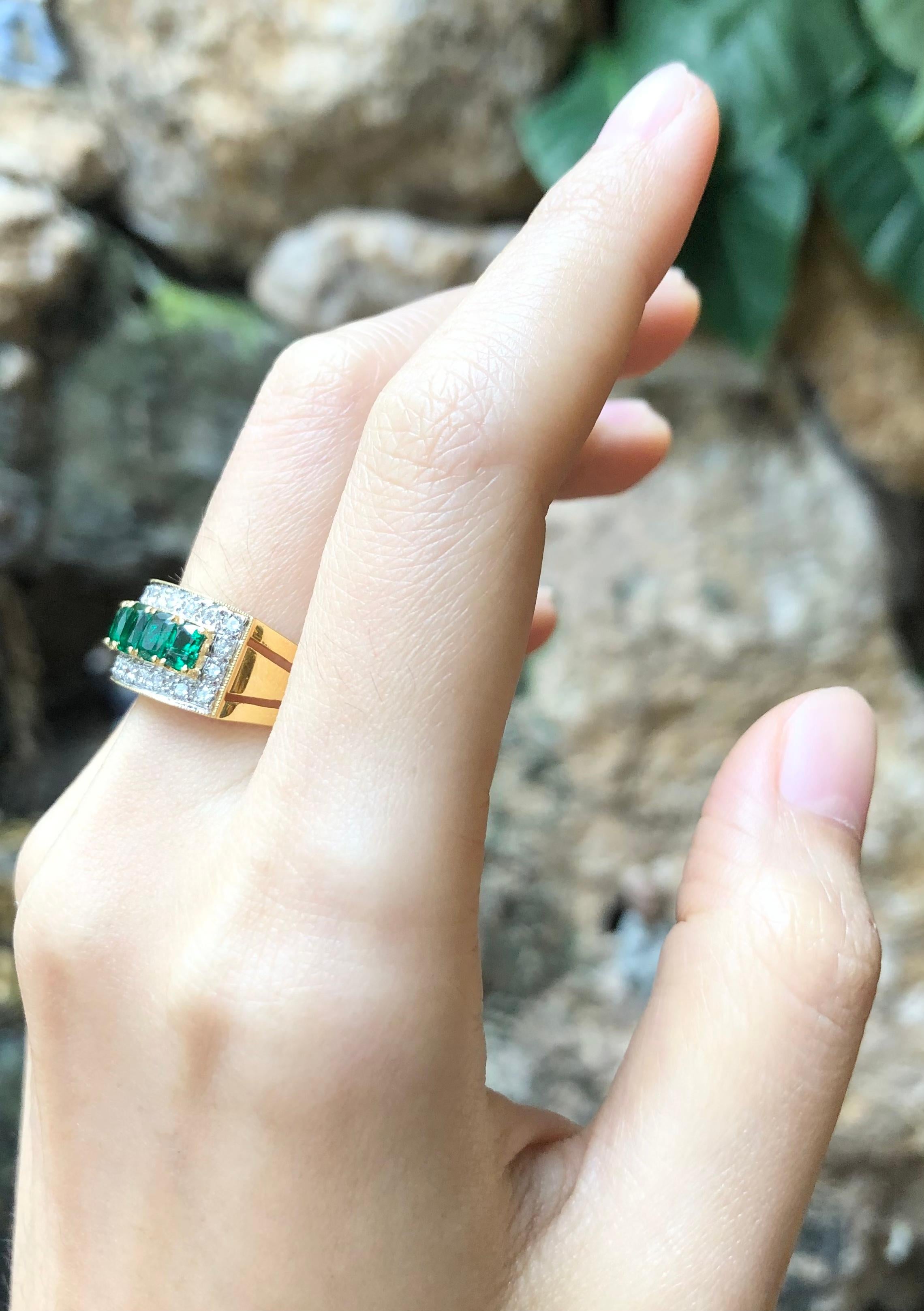 Smaragd mit Diamant-Diamant  Ring in 18 Karat Gold Fassungen gefasst für Damen oder Herren im Angebot