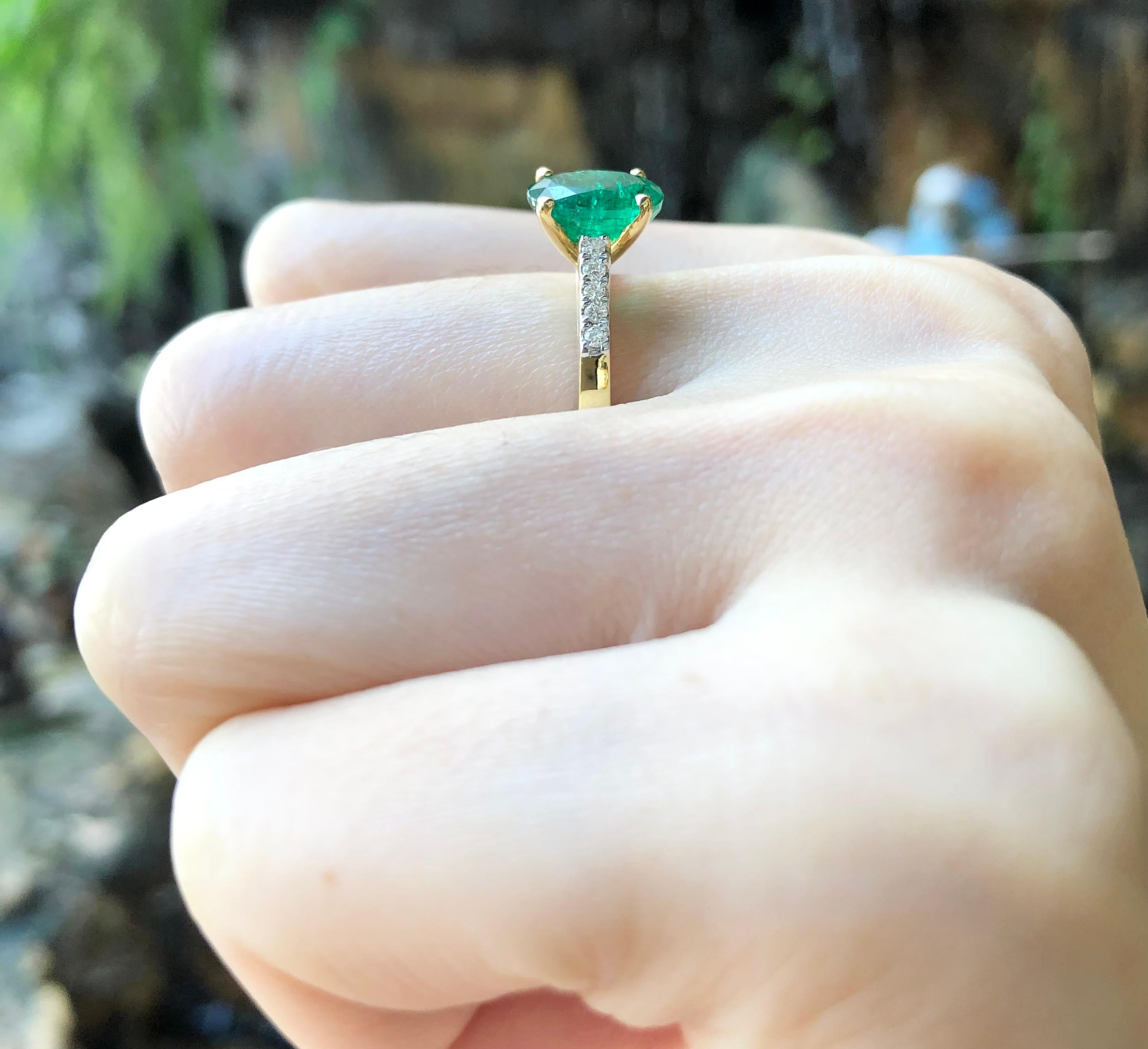 Ring mit Smaragd und Diamant in 18 Karat Goldfassung Damen im Angebot