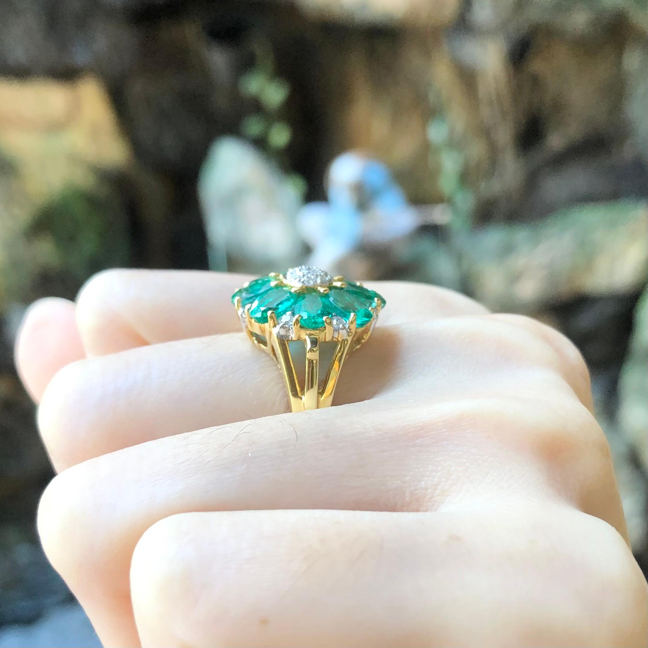 Women's Emerald with Diamond Ring Set in 18 Karat Gold Settings For Sale