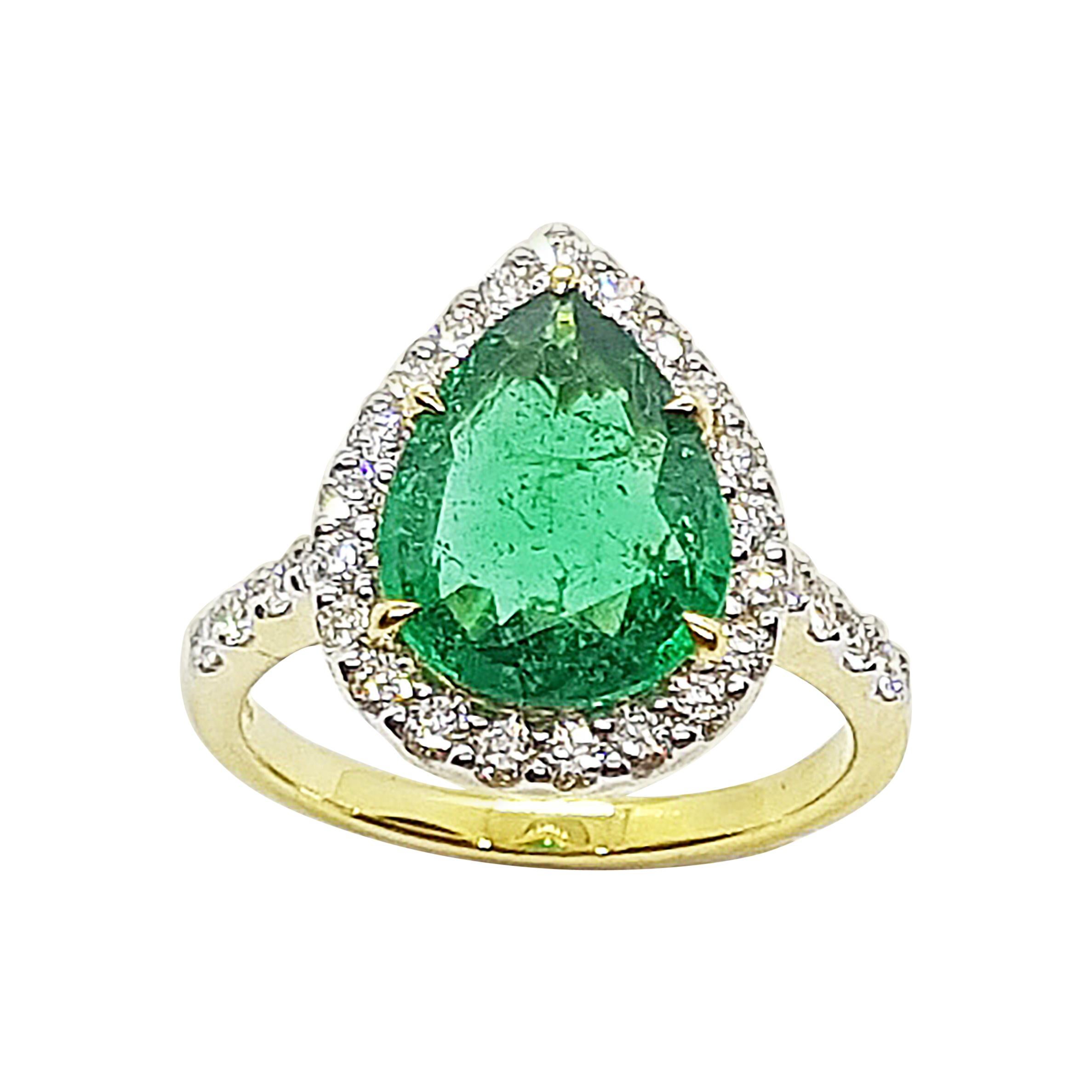 Emerald with Diamond Ring Set in 18 Karat Gold Settings For Sale at 1stDibs