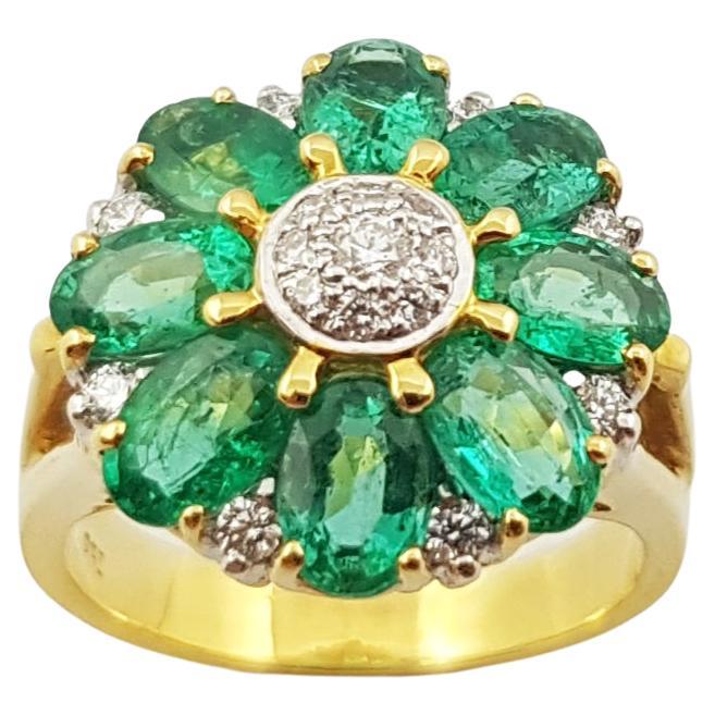 Emerald with Diamond Ring Set in 18 Karat Gold Settings For Sale