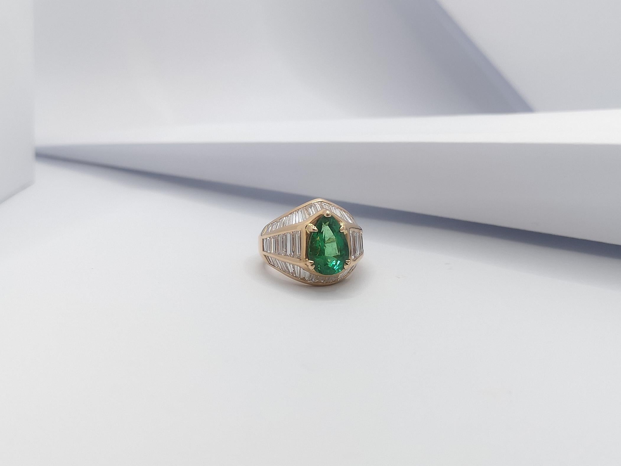 Emerald with Diamond Ring Set in 18 Karat Rose Gold Settings For Sale 4