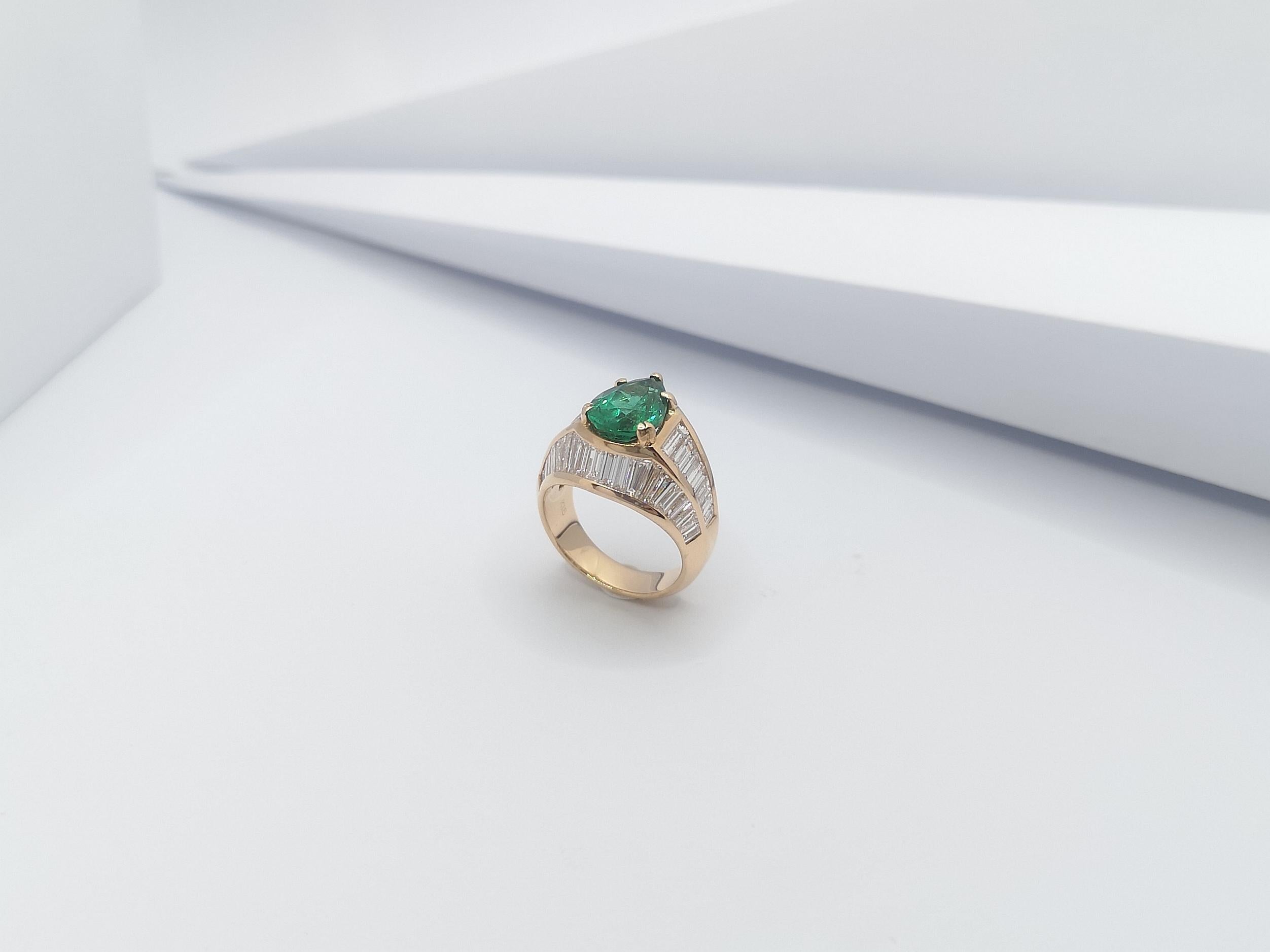 Emerald with Diamond Ring Set in 18 Karat Rose Gold Settings For Sale 7