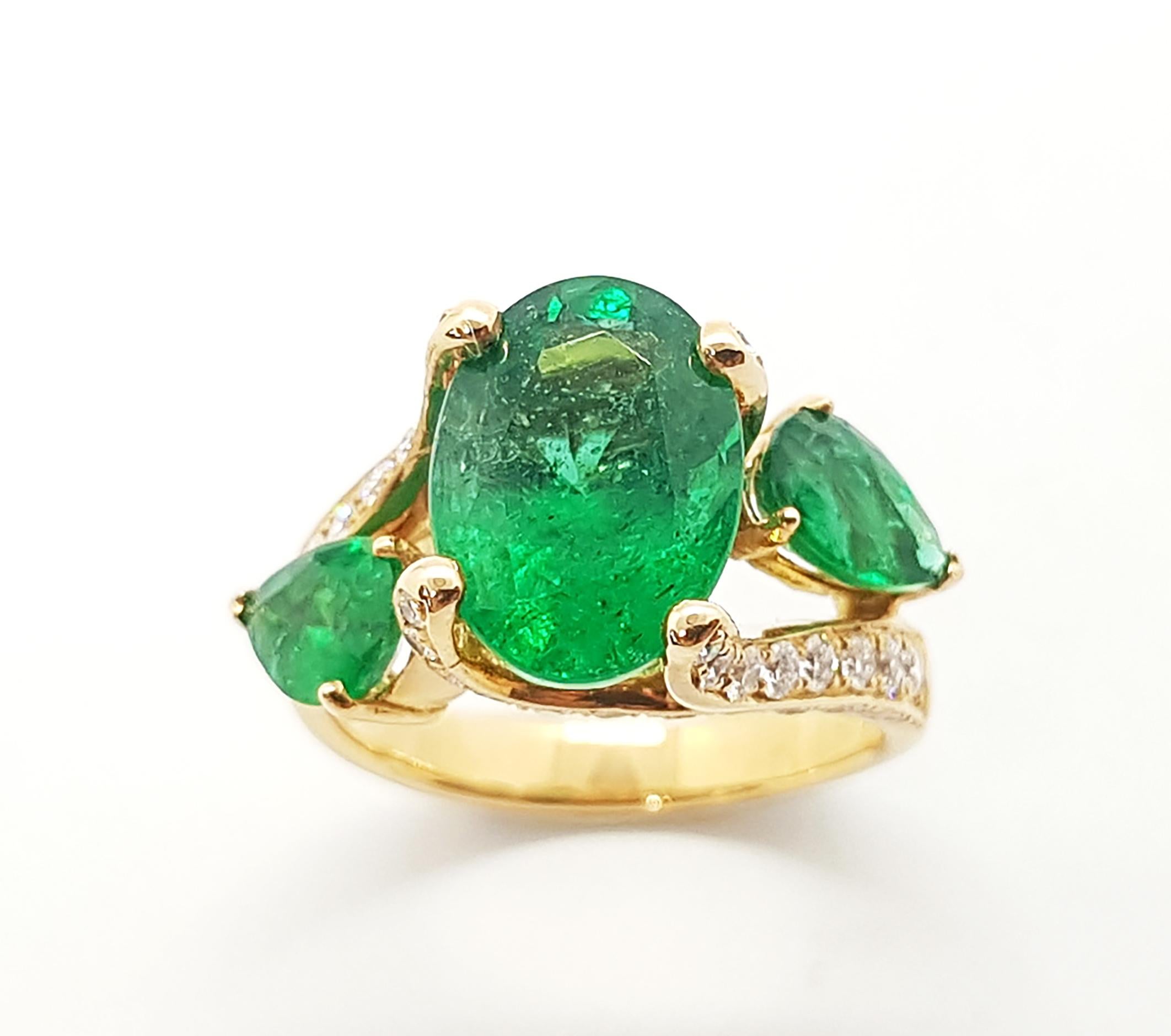Emerald 3.07 carats with Emerald 1.03  carats and Diamond 0.43 carat Ring set in 18 Karat Rose Gold Settings

Width:  2.1 cm 
Length:  1.2 cm
Ring Size: 50
Total Weight: 5.39 grams

