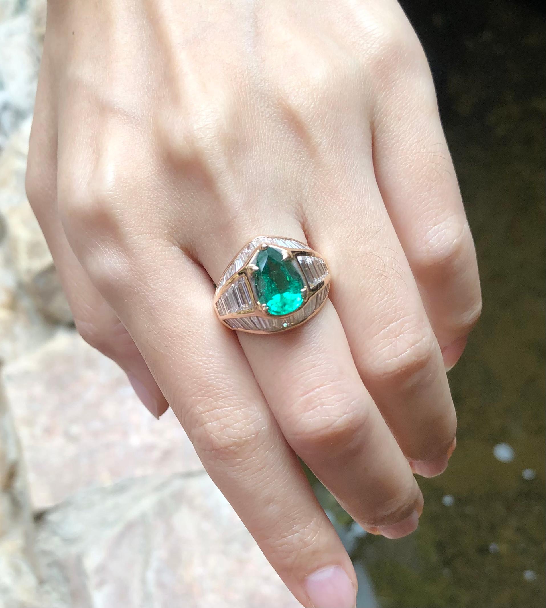 Emerald 2.65 carats with Diamond 3.01 carats Ring set in 18 Karat Rose Gold Settings

Width:  2.0 cm 
Length: 1.6 cm
Ring Size: 51
Total Weight: 9.62 grams

Emerald
Width:  0.8 cm 
Length: 1.2 cm

