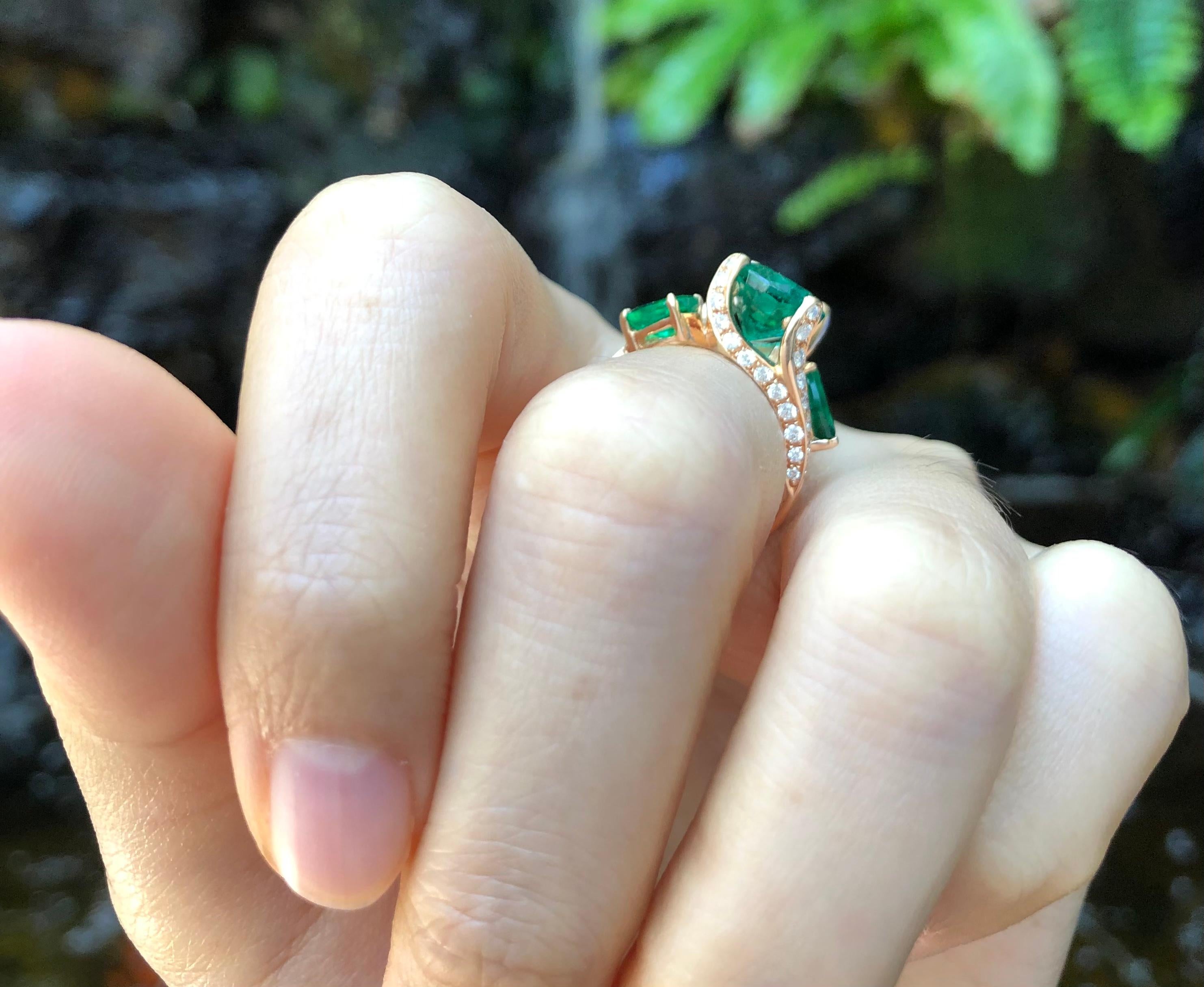 Mixed Cut Emerald with Diamond Ring set in 18 Karat Rose Gold Settings For Sale