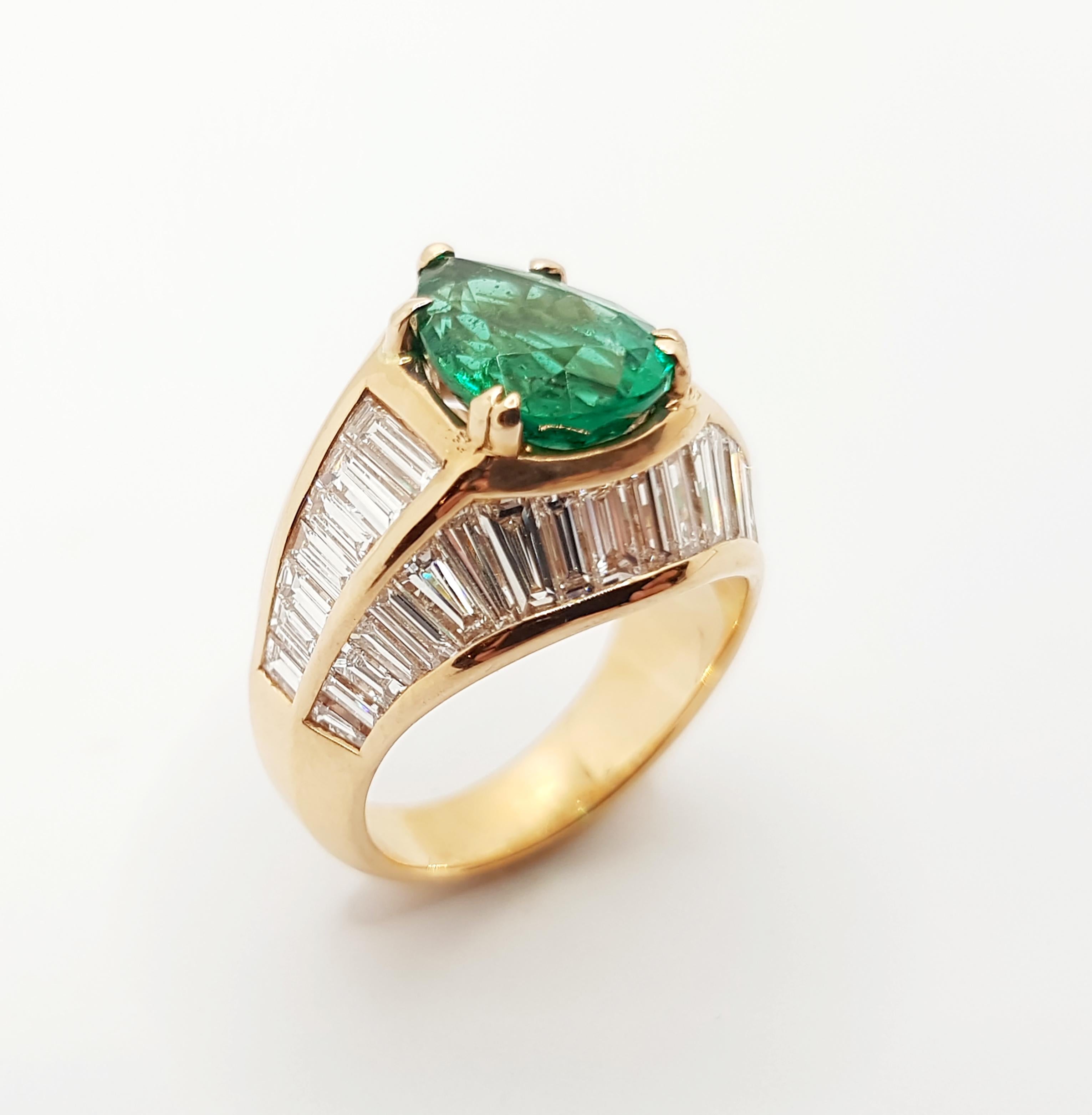 Emerald with Diamond Ring Set in 18 Karat Rose Gold Settings For Sale 2
