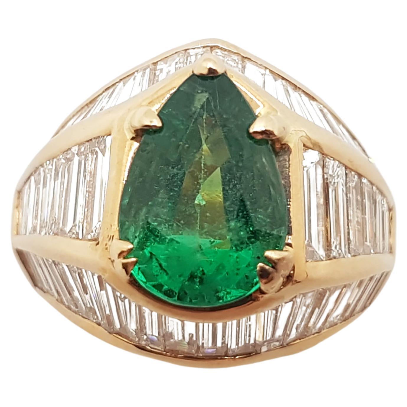 Smaragd- und Diamantring aus 18 Karat Roségold in Fassungen