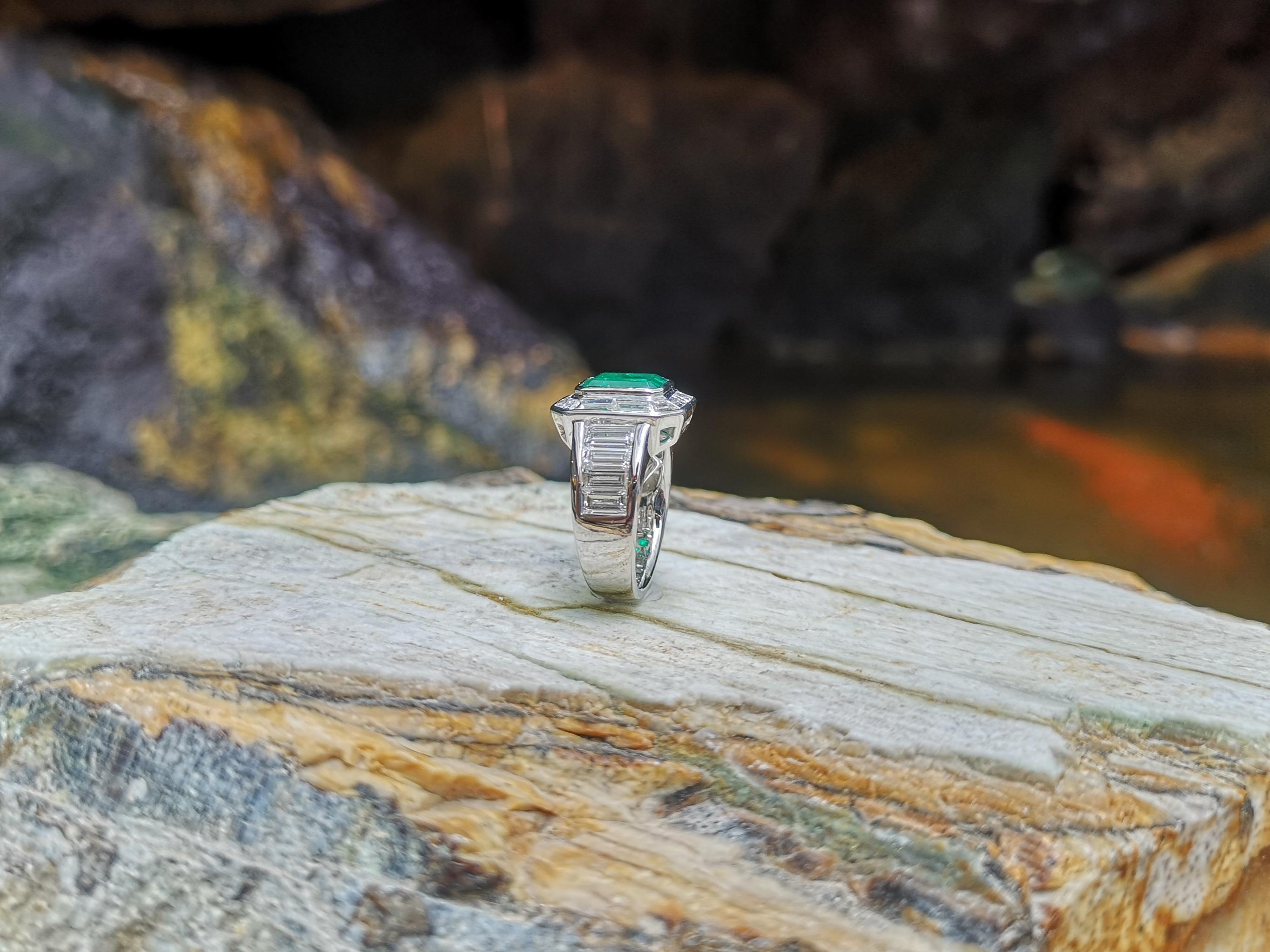 Emerald with Diamond Ring Set in 18 Karat White Gold Settings For Sale 7