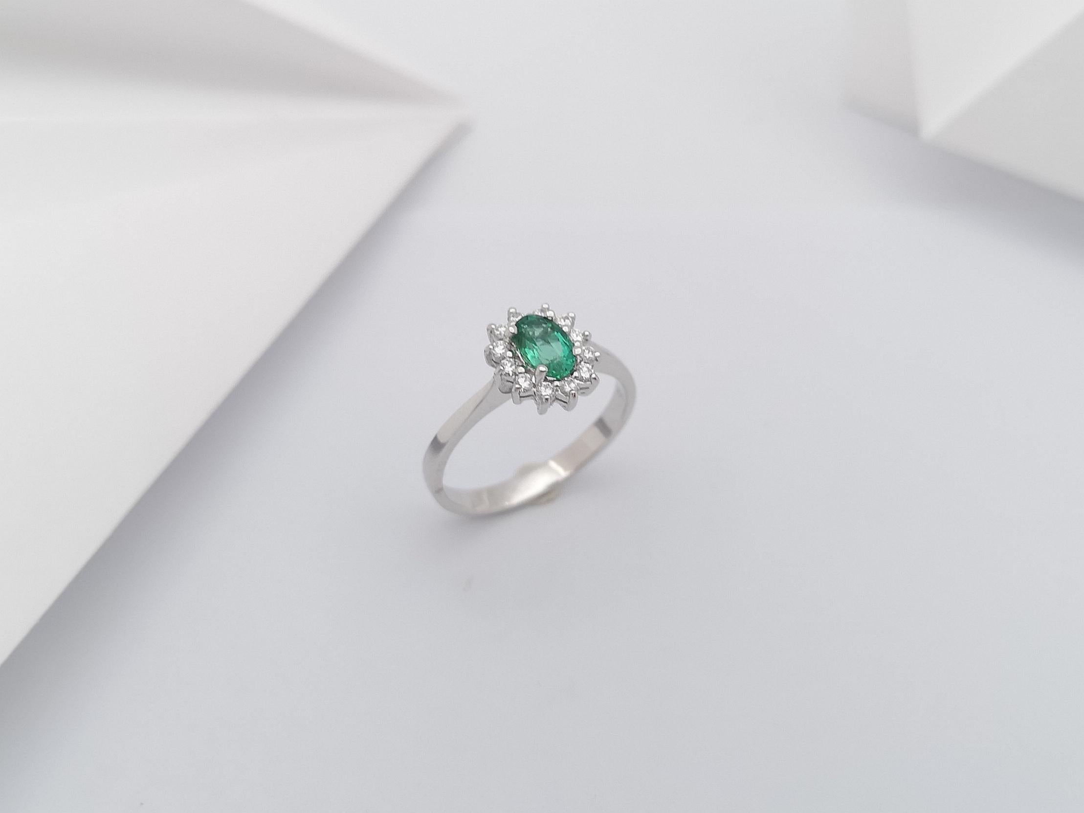 Ring mit Smaragd und Diamant in 18 Karat Weißgold gefasst im Angebot 7