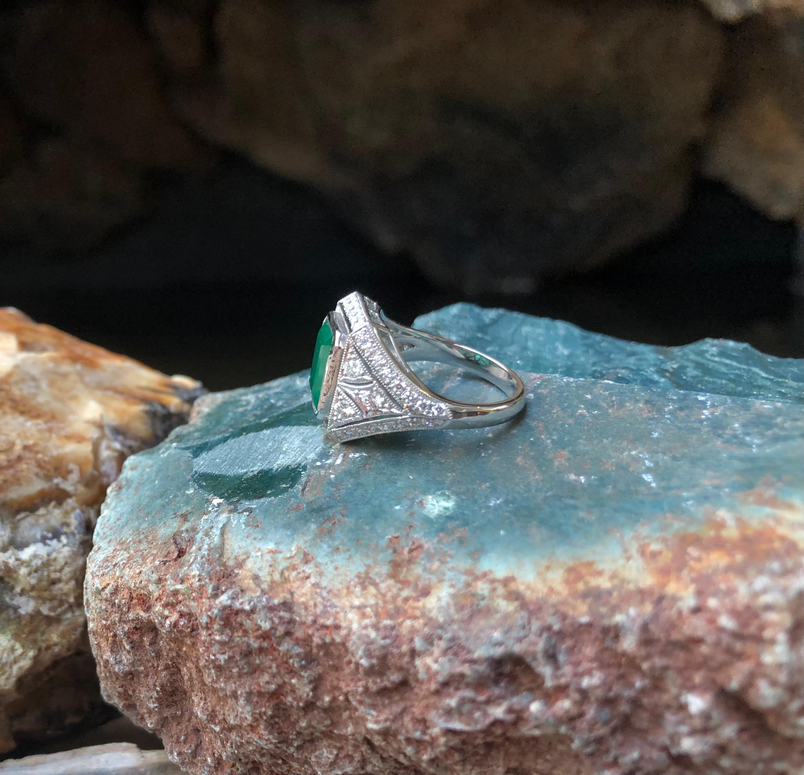 Ring mit Smaragd und Diamant in 18 Karat Weißgold gefasst im Angebot 11