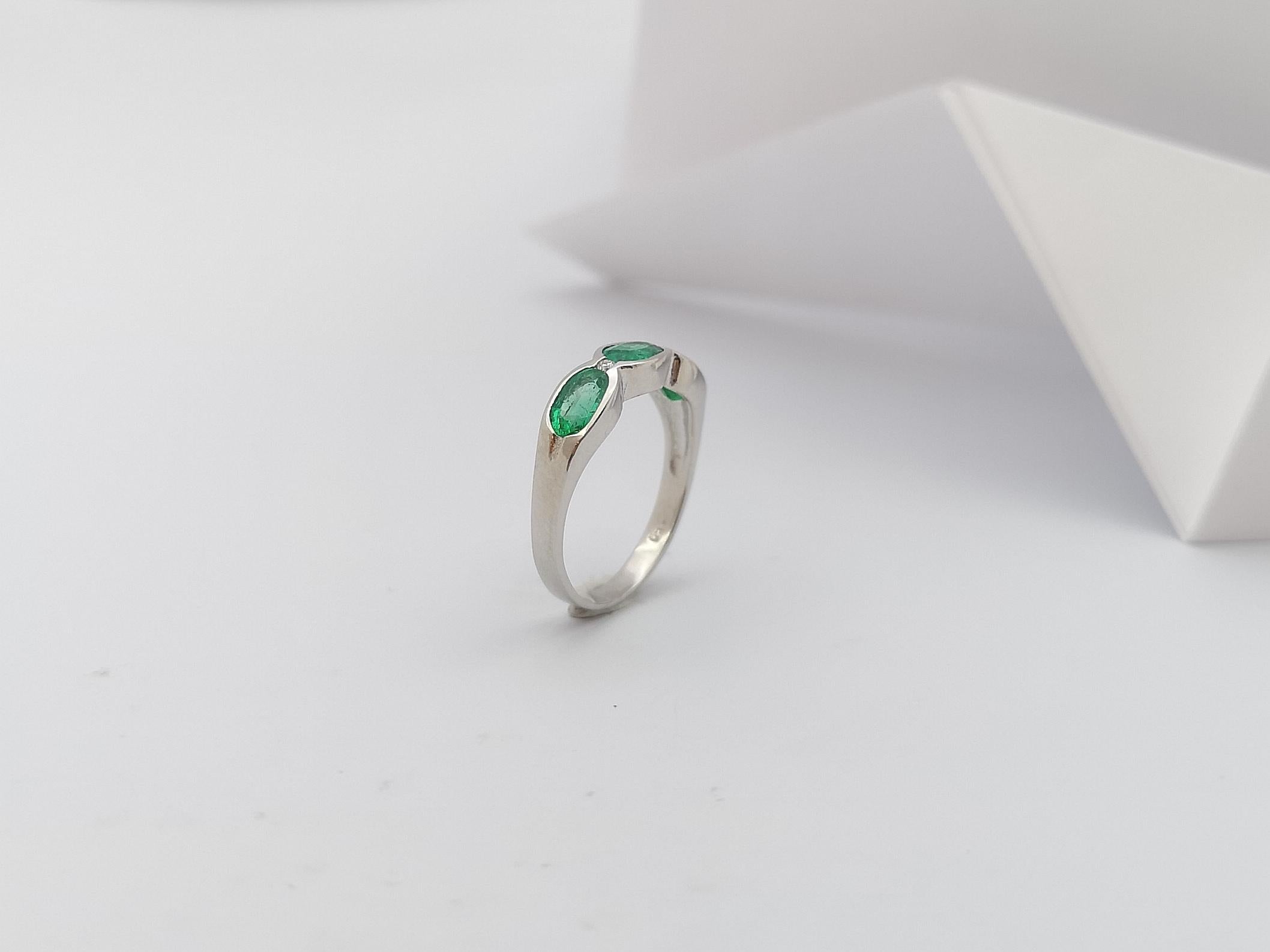 Emerald with Diamond Ring Set in 18 Karat White Gold Settings For Sale 11