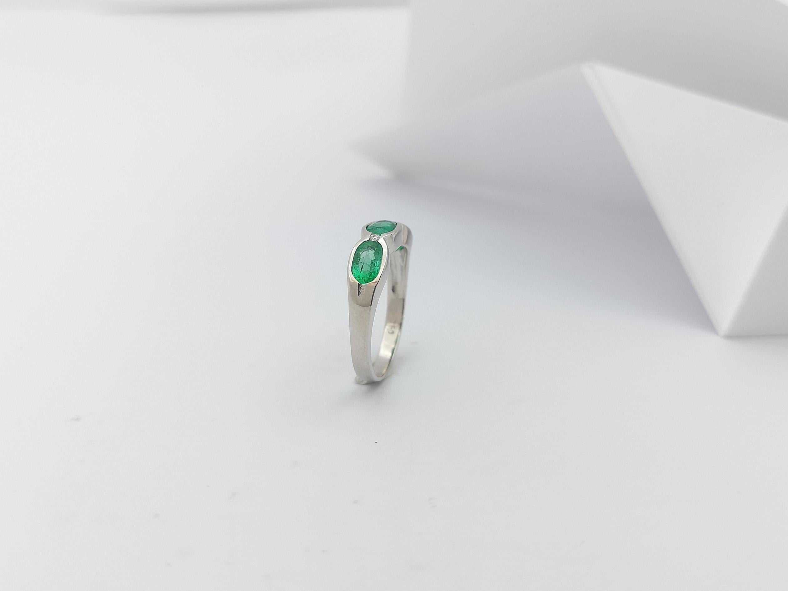 Emerald with Diamond Ring Set in 18 Karat White Gold Settings For Sale 12