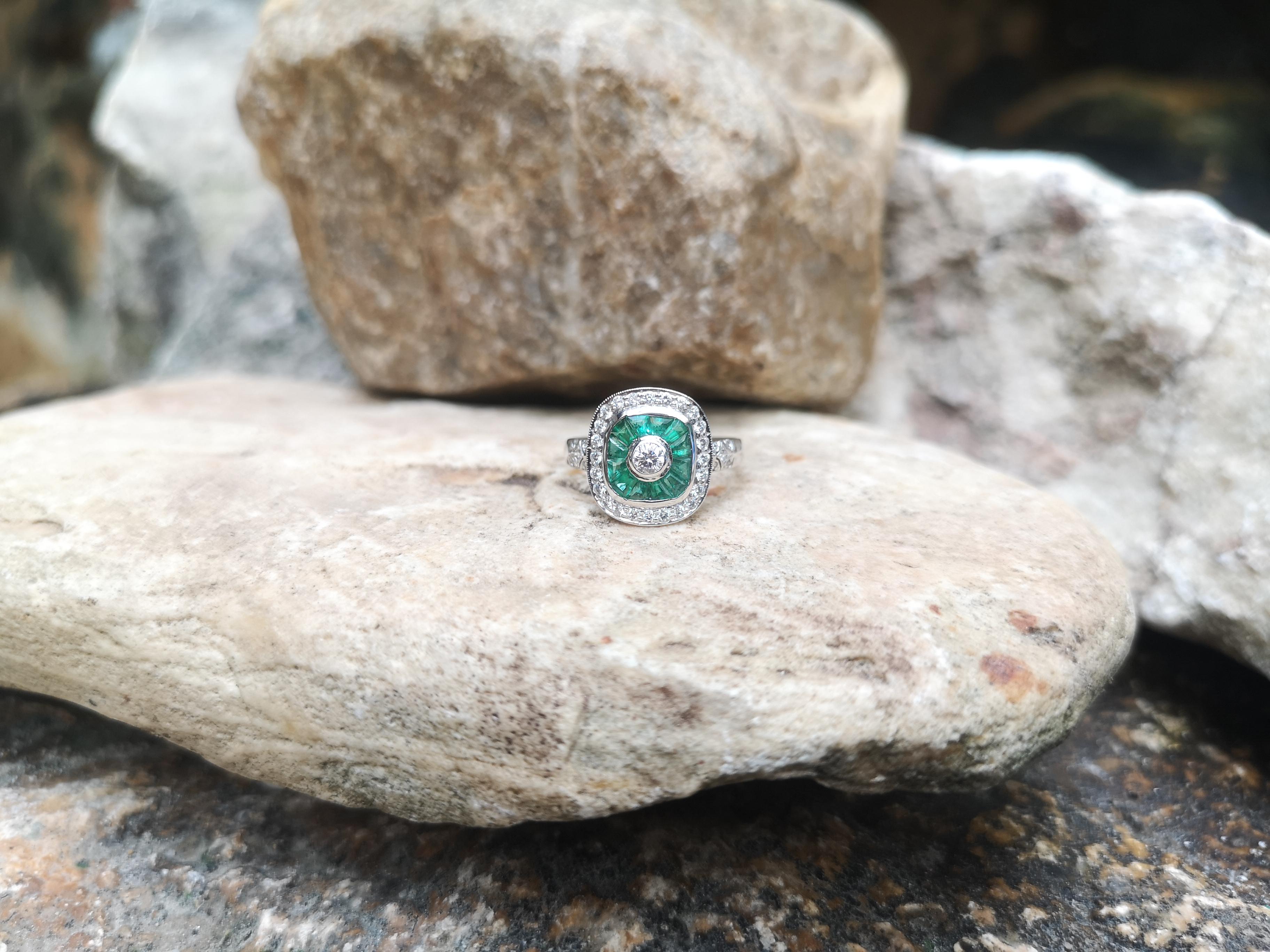 Art Deco Emerald with Diamond Ring Set in 18 Karat White Gold Settings For Sale