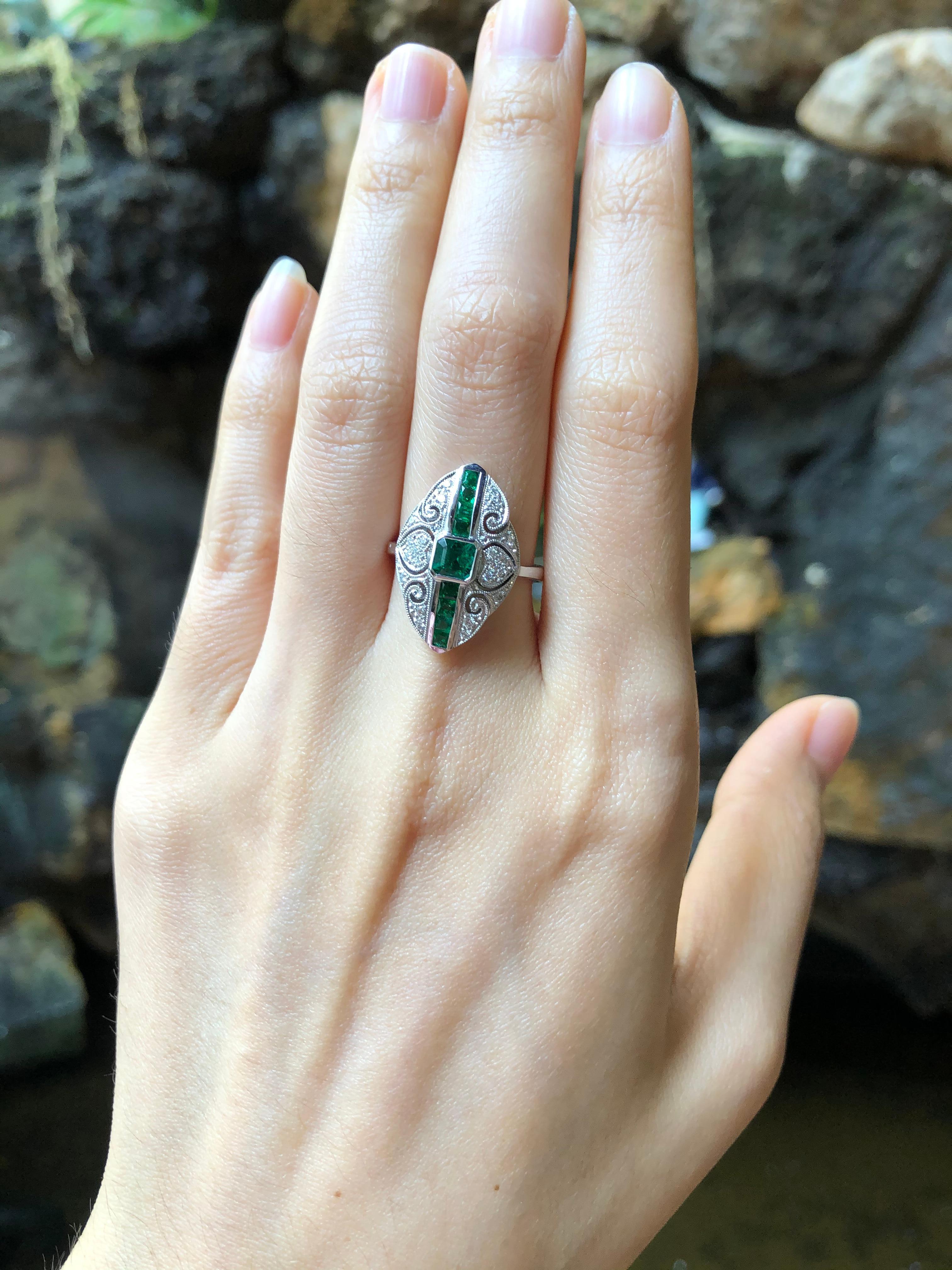 Mixed Cut Emerald with Diamond Ring Set in 18 Karat White Gold Settings For Sale