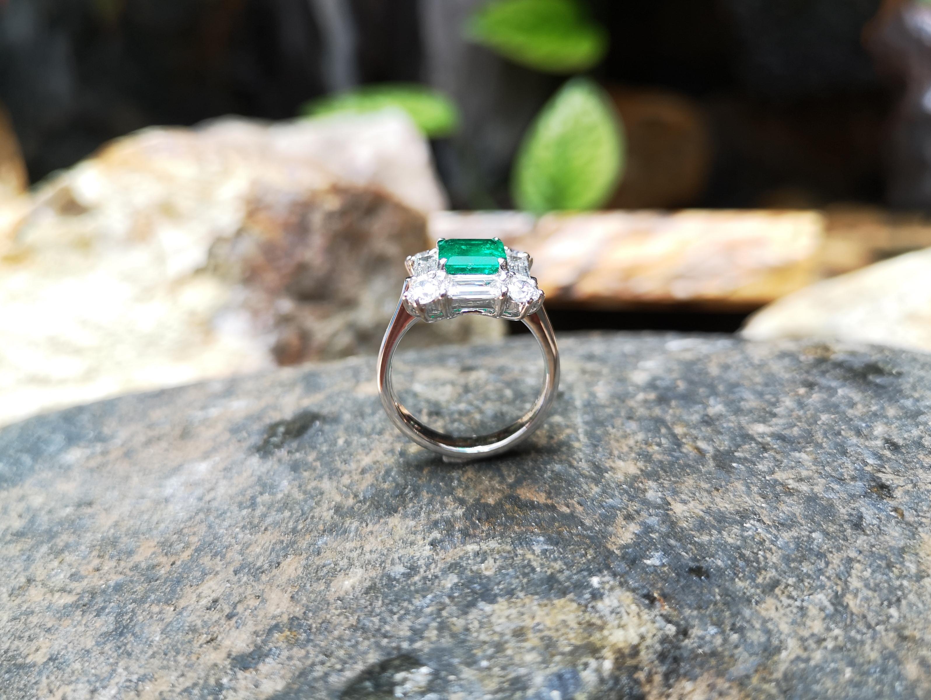 Contemporary Emerald with Diamond Ring Set in 18 Karat White Gold Settings For Sale