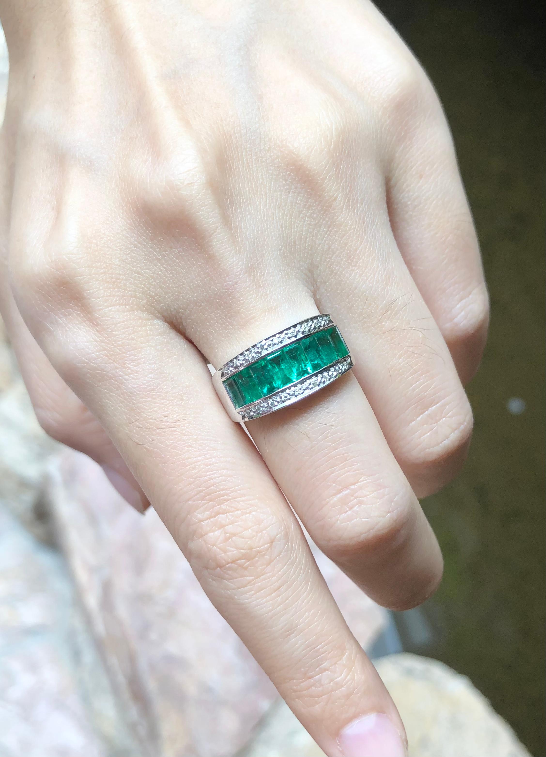Emerald Cut Emerald with Diamond Ring Set in 18 Karat White Gold Settings For Sale