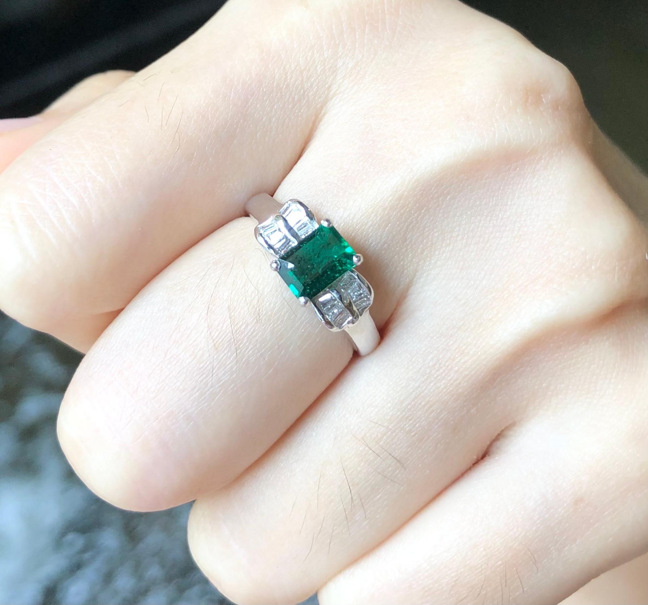 Emerald with Diamond Ring Set in 18 Karat White Gold Settings For Sale 2