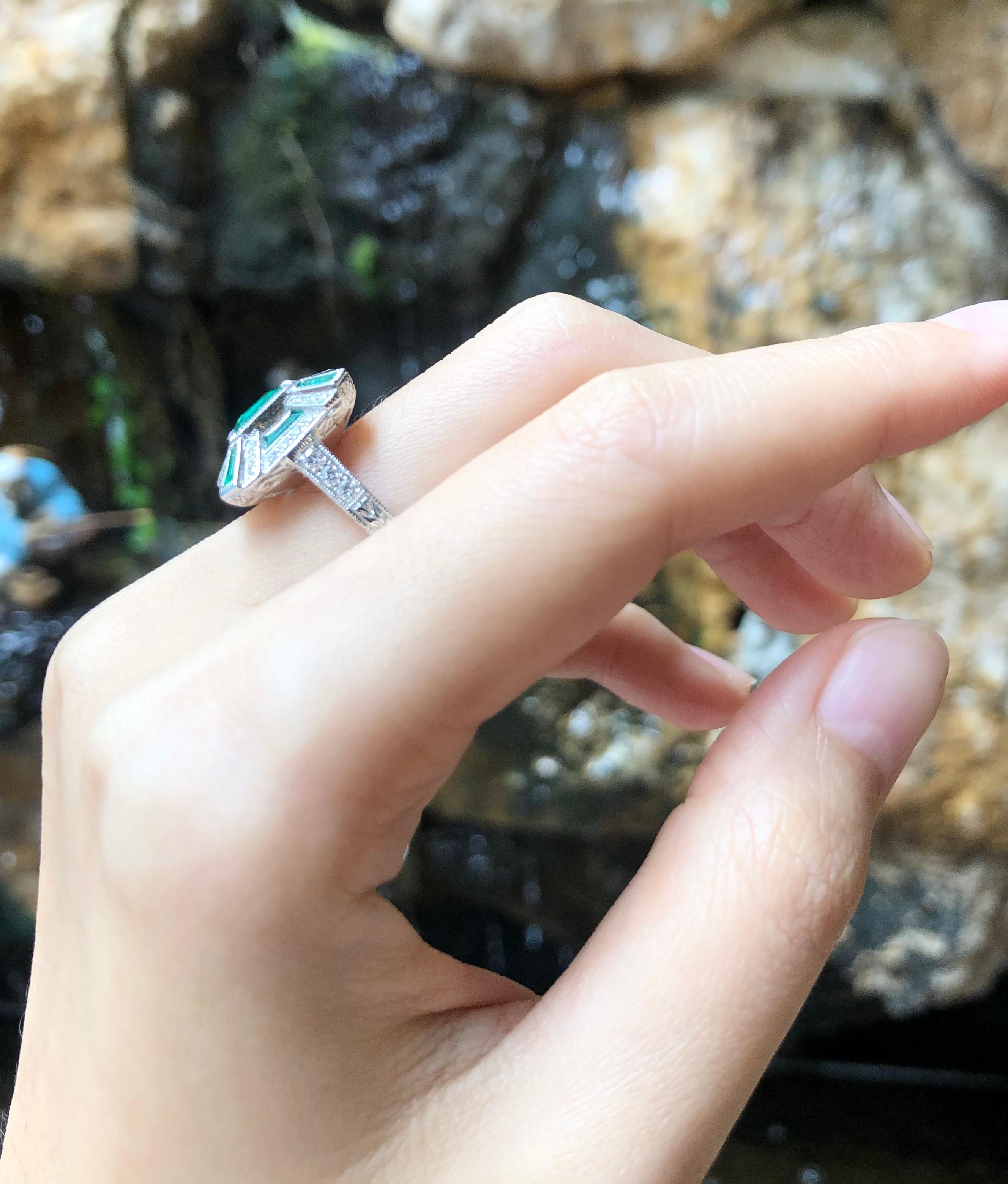 Emerald with Diamond Ring Set in 18 Karat White Gold Settings 3