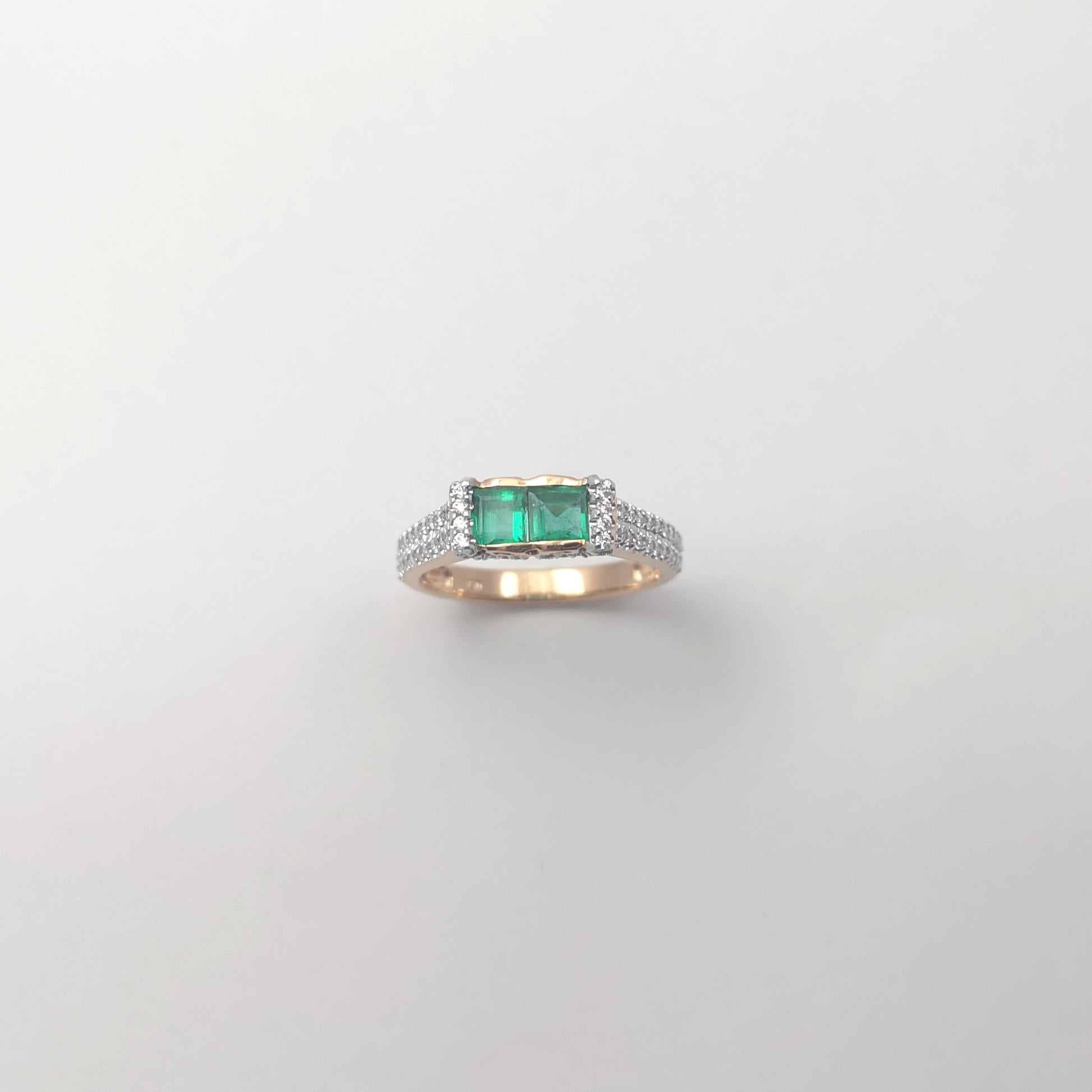 Bague sertie d'émeraudes et de diamants en or rose 18 carats en vente 4