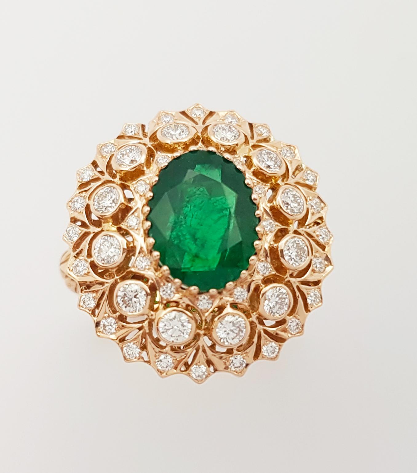 Emerald with Diamond Ring set in 18K Rose Gold Settings For Sale 6