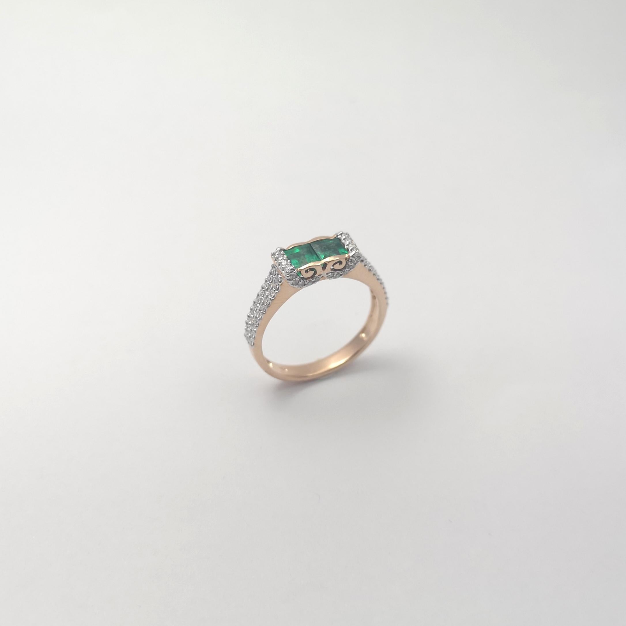 Bague sertie d'émeraudes et de diamants en or rose 18 carats en vente 6