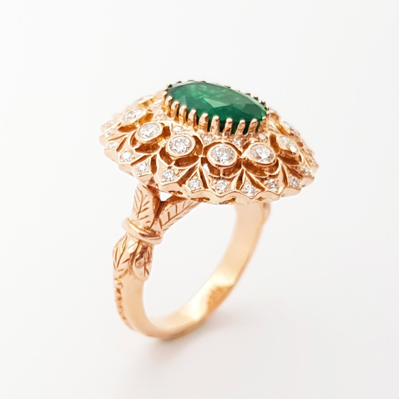 Emerald with Diamond Ring set in 18K Rose Gold Settings For Sale 7