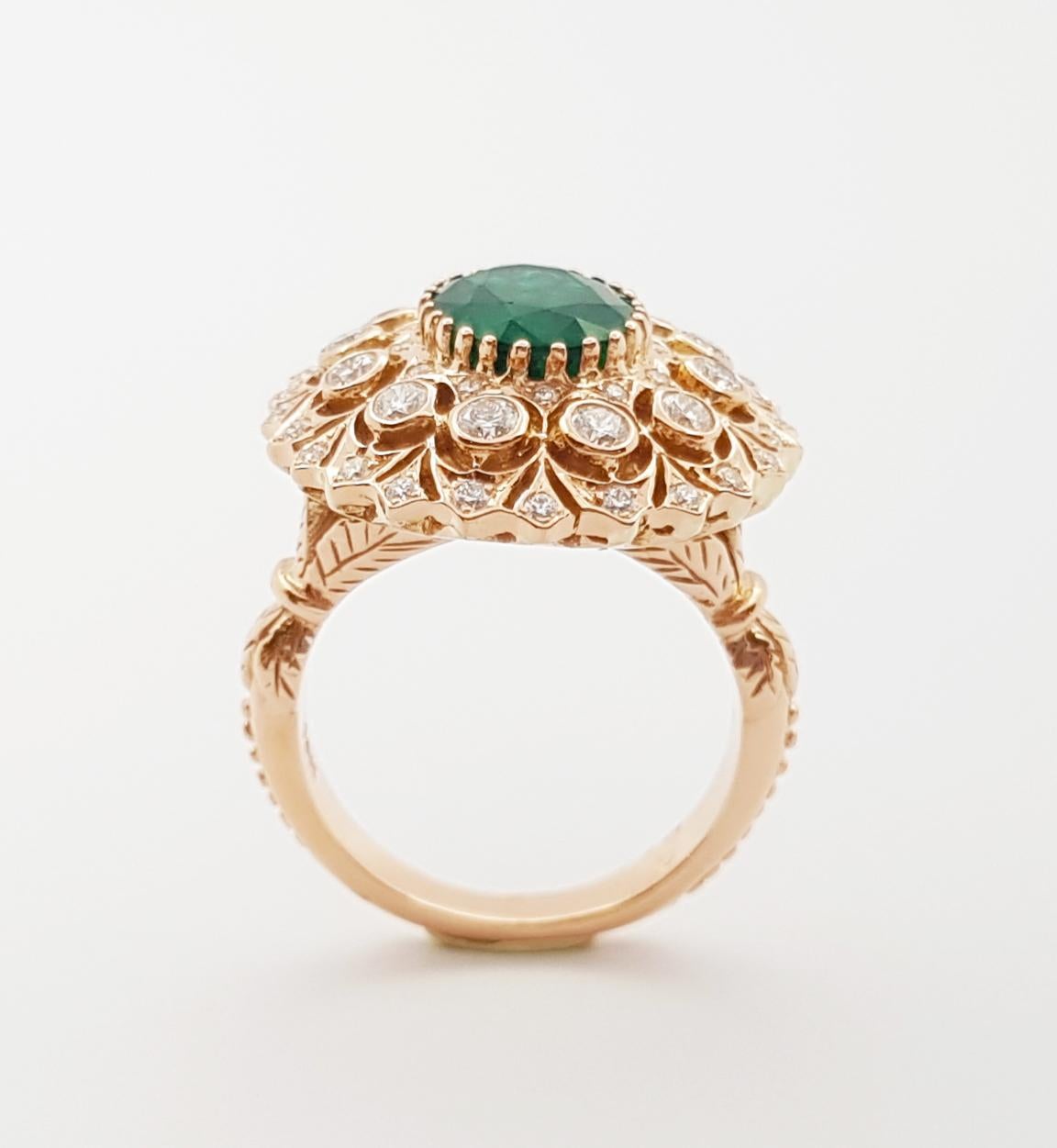 Emerald with Diamond Ring set in 18K Rose Gold Settings For Sale 8