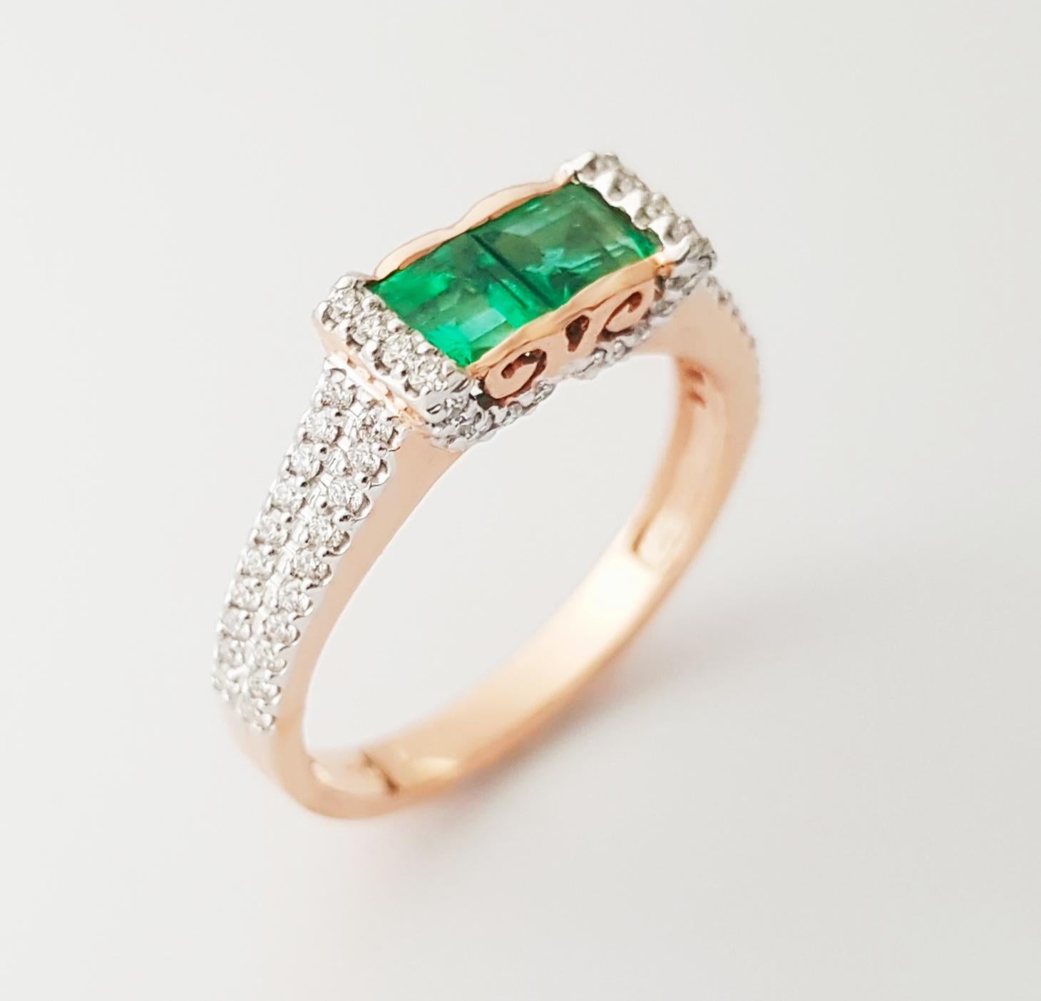 Bague sertie d'émeraudes et de diamants en or rose 18 carats en vente 12