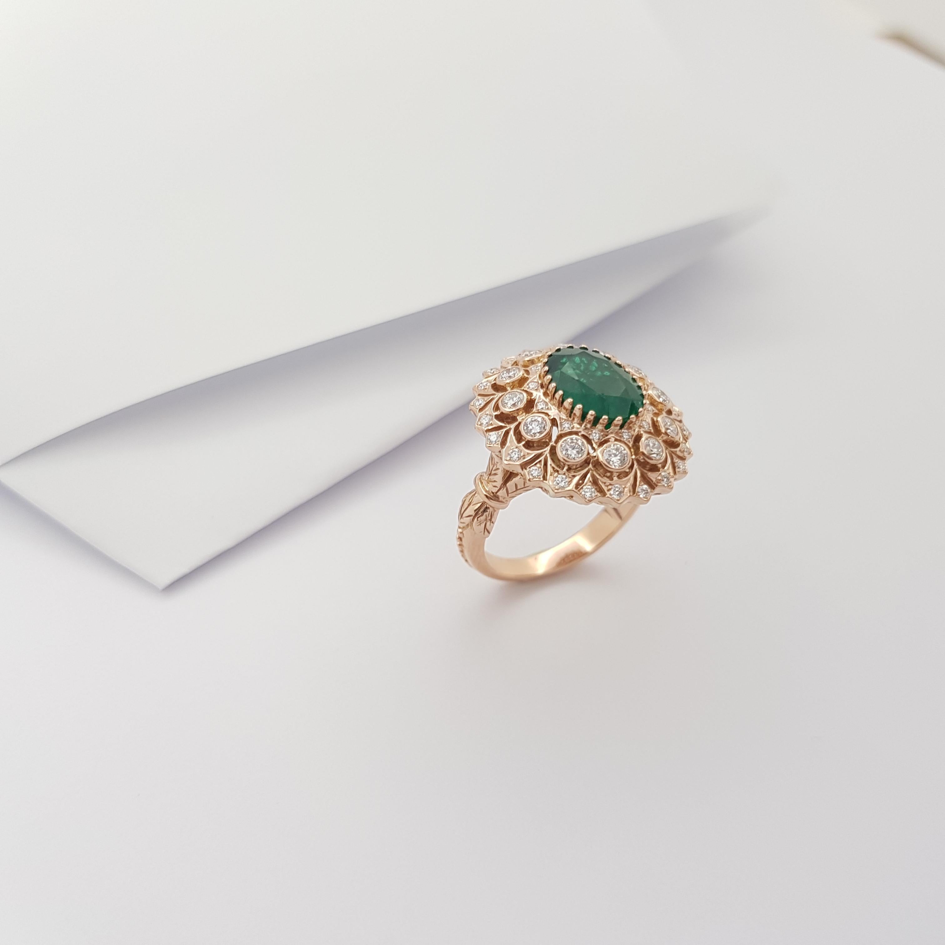 Emerald with Diamond Ring set in 18K Rose Gold Settings For Sale 2