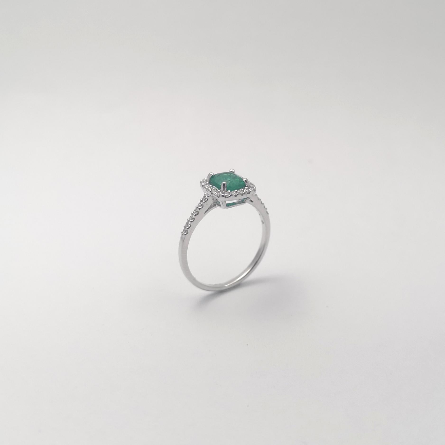 Smaragd- und Diamantring in 18 Karat Weißgold gefasst in Fassungen im Angebot 4