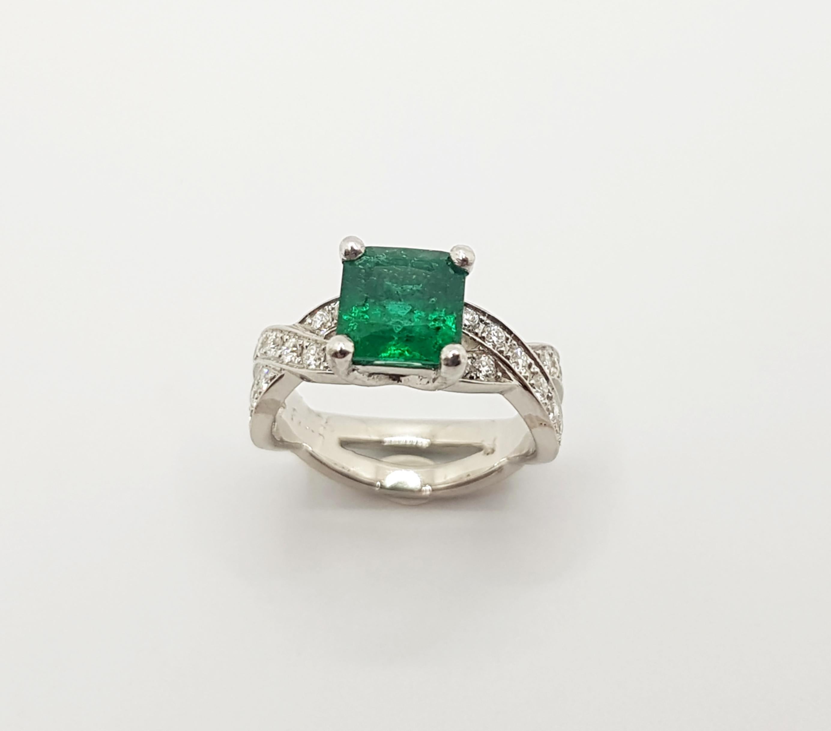 Emerald with Diamond Ring Set in Platinum 950 Settings For Sale 3