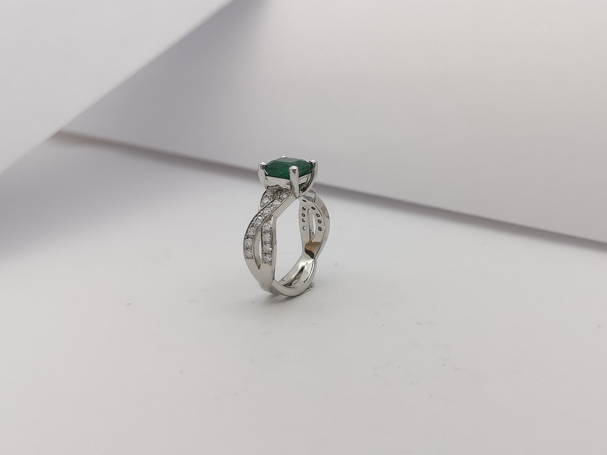 Emerald with Diamond Ring Set in Platinum 950 Settings For Sale 11
