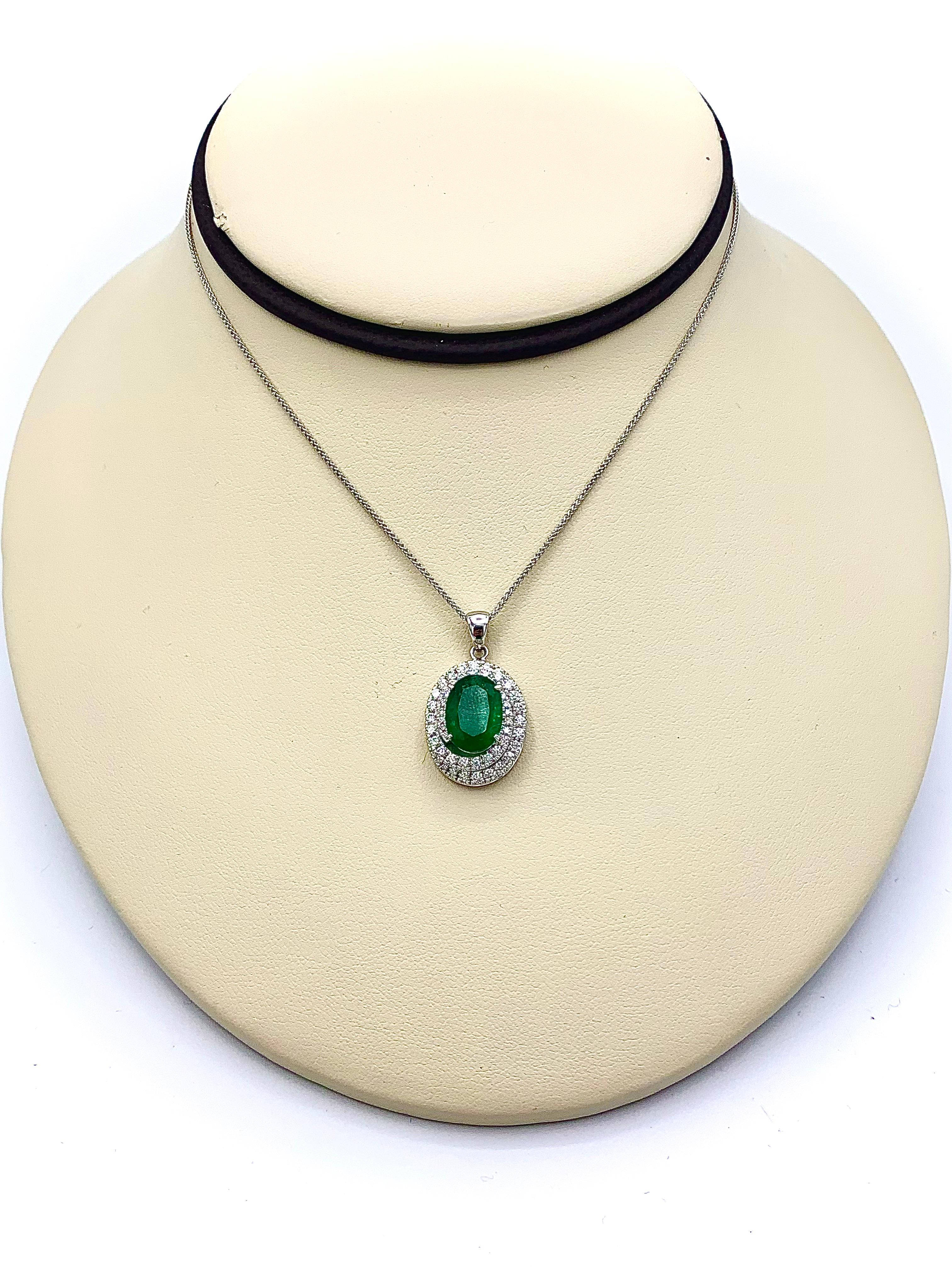 Emerald with Dimond Spiral Halo Pendant For Sale 1