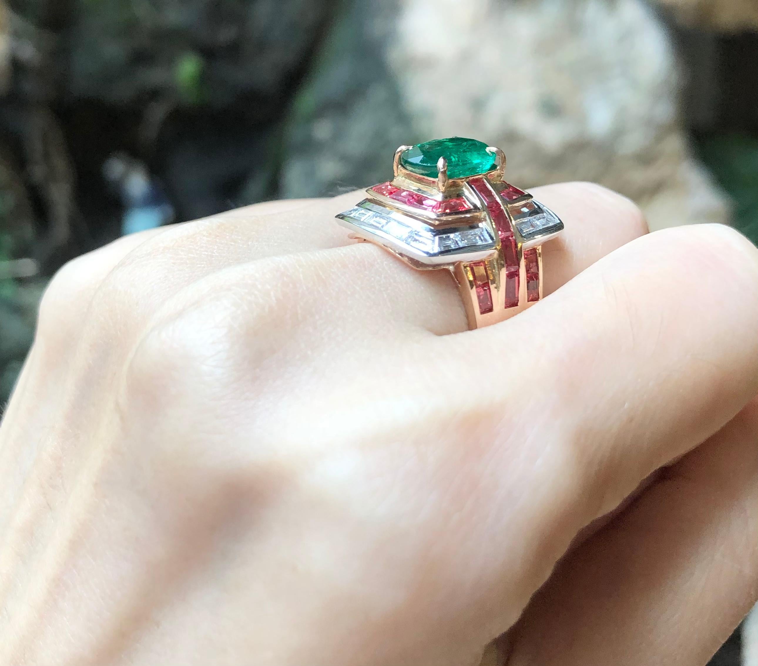 Mixed Cut Emerald with Orange Sapphire and Diamond Ring Set in 18 Karat Rose Gold Settings For Sale