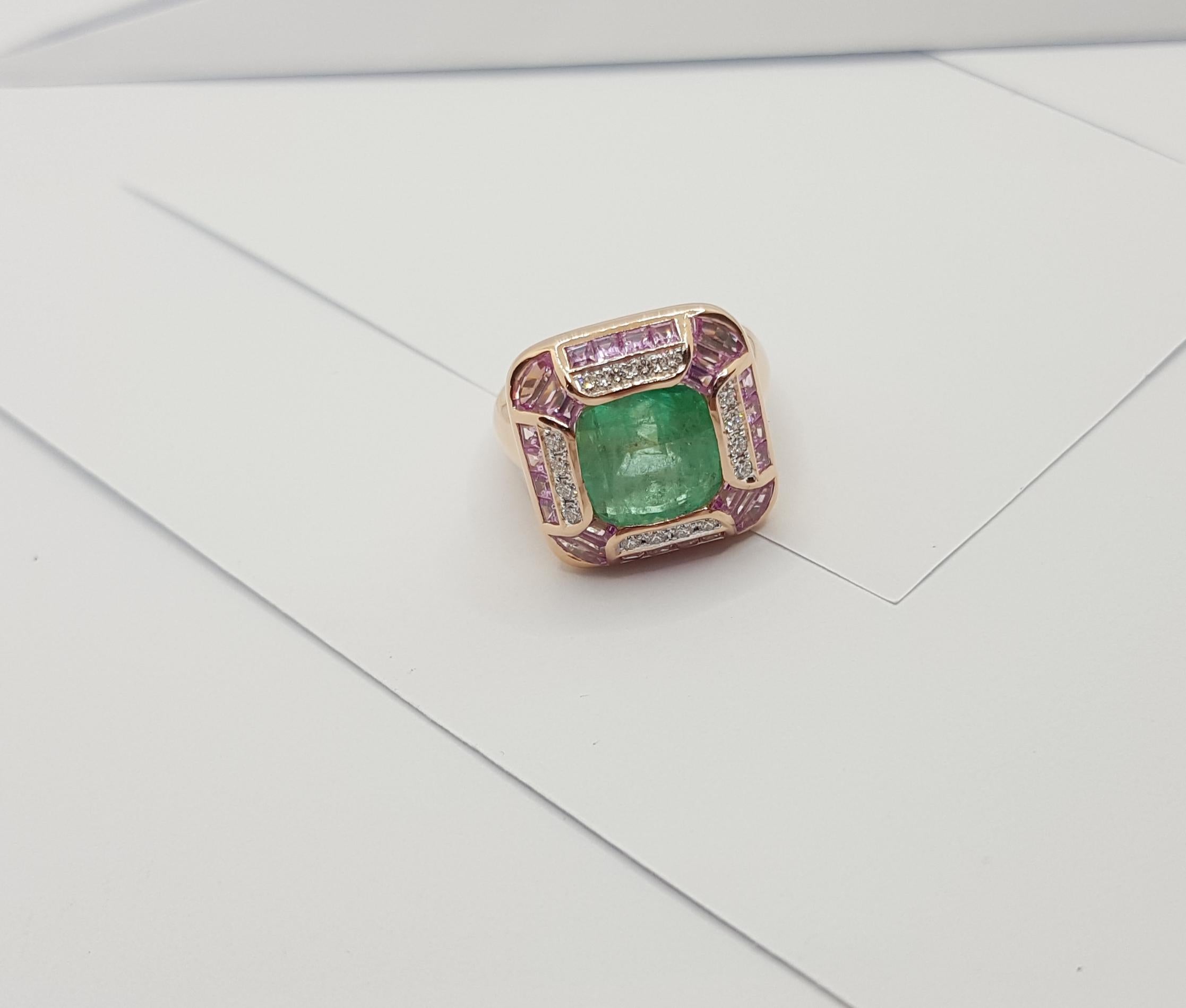 Emerald with Pink Sapphire and Diamond Ring Set 18 Karat Rose Gold Settings For Sale 5