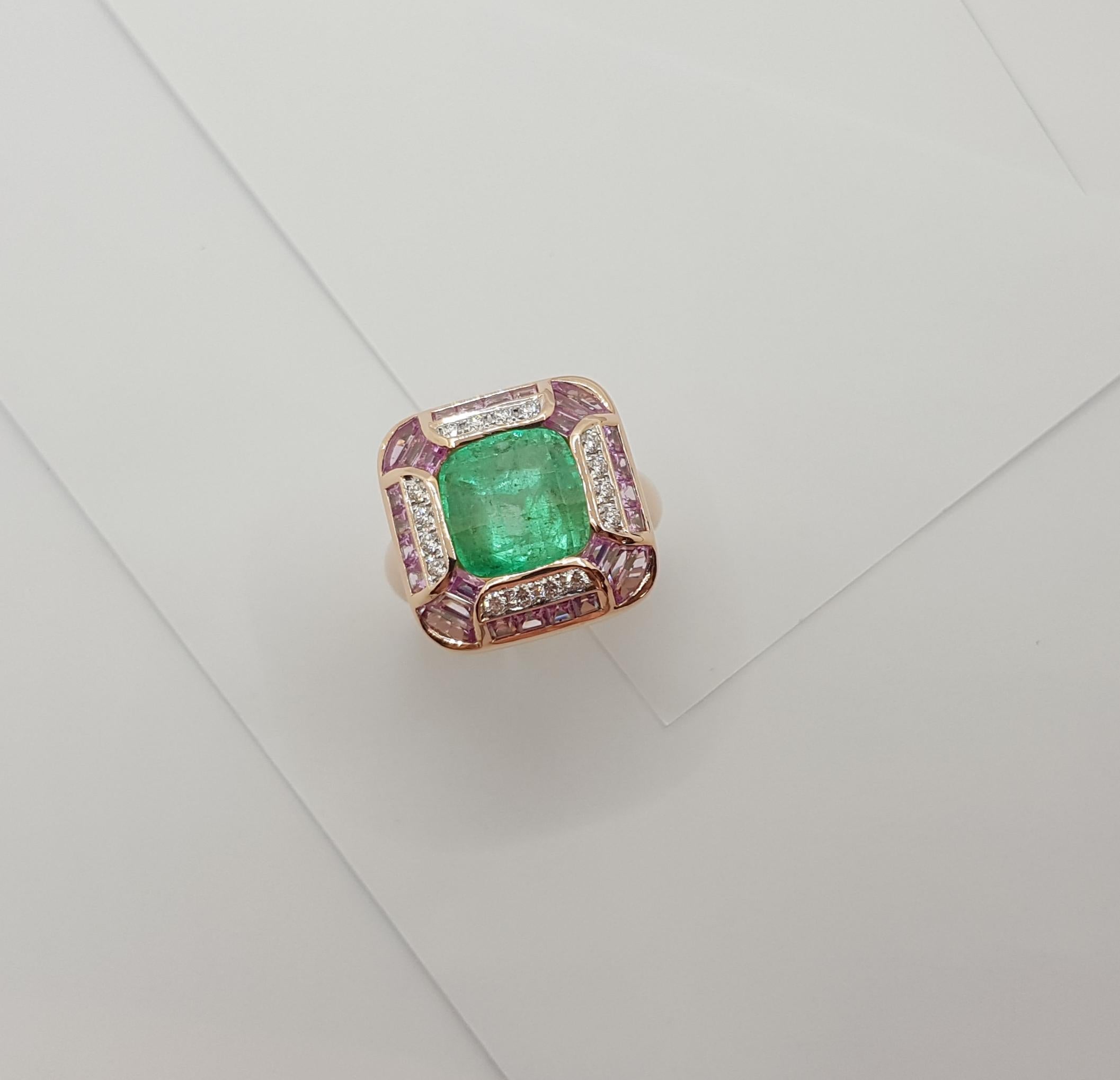 Emerald with Pink Sapphire and Diamond Ring Set 18 Karat Rose Gold Settings For Sale 8