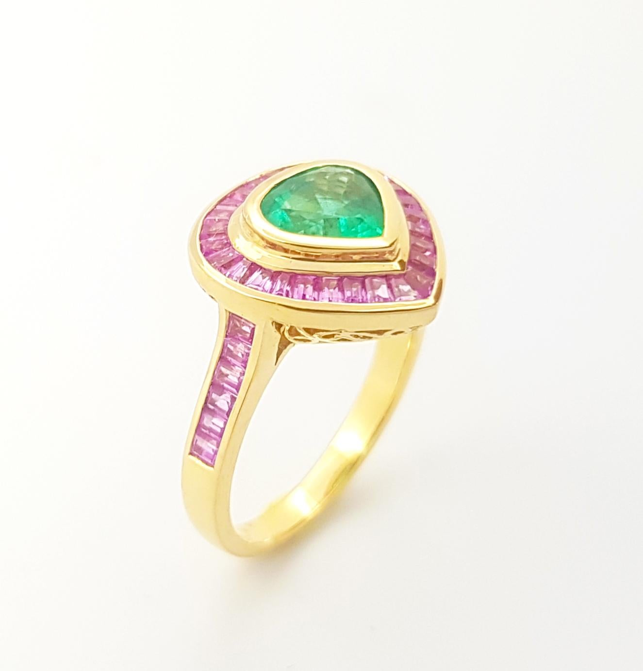 Emerald with Pink Sapphire Ring set in 18K Gold Settings For Sale 6