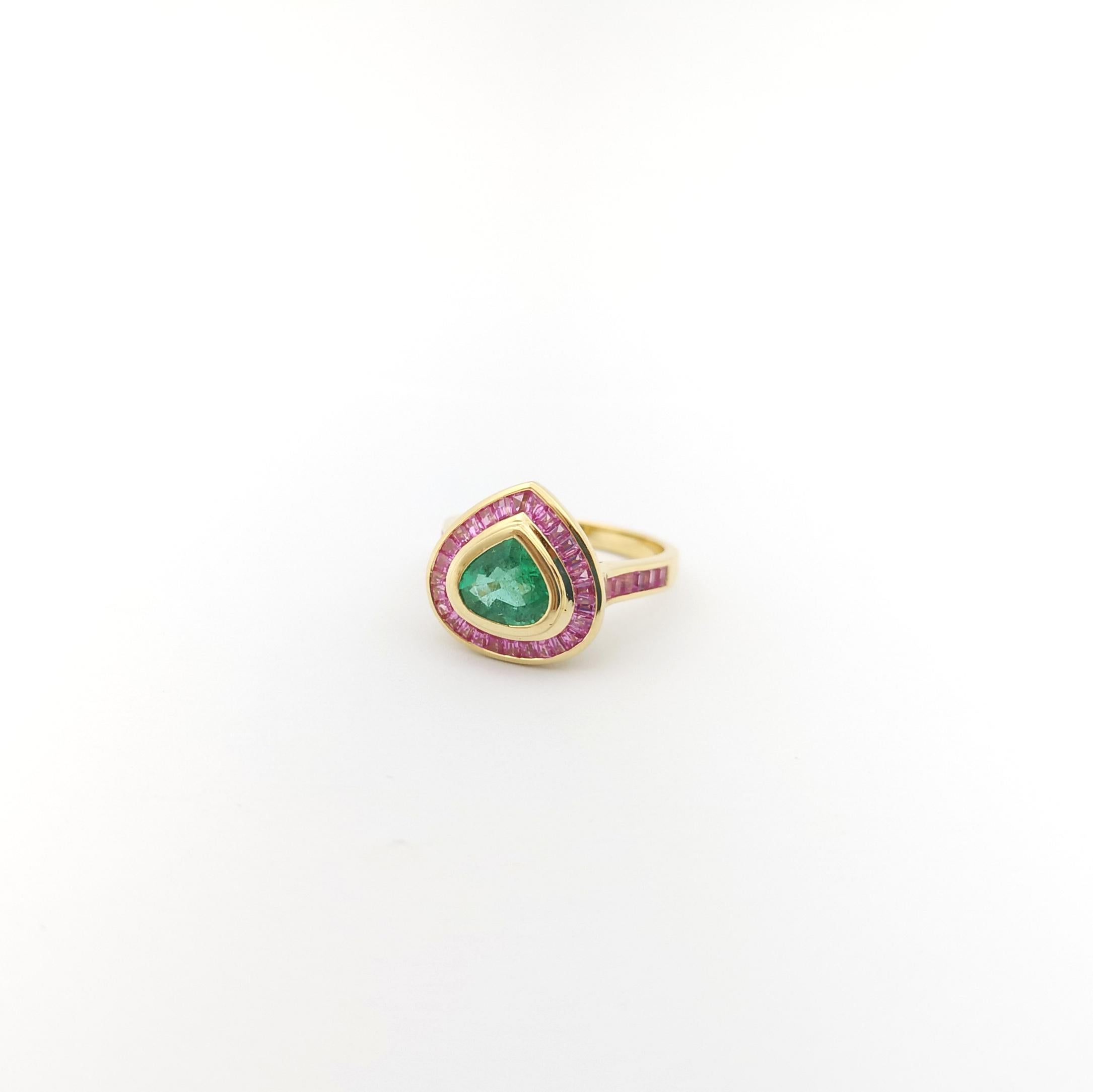 Emerald with Pink Sapphire Ring set in 18K Gold Settings For Sale 8