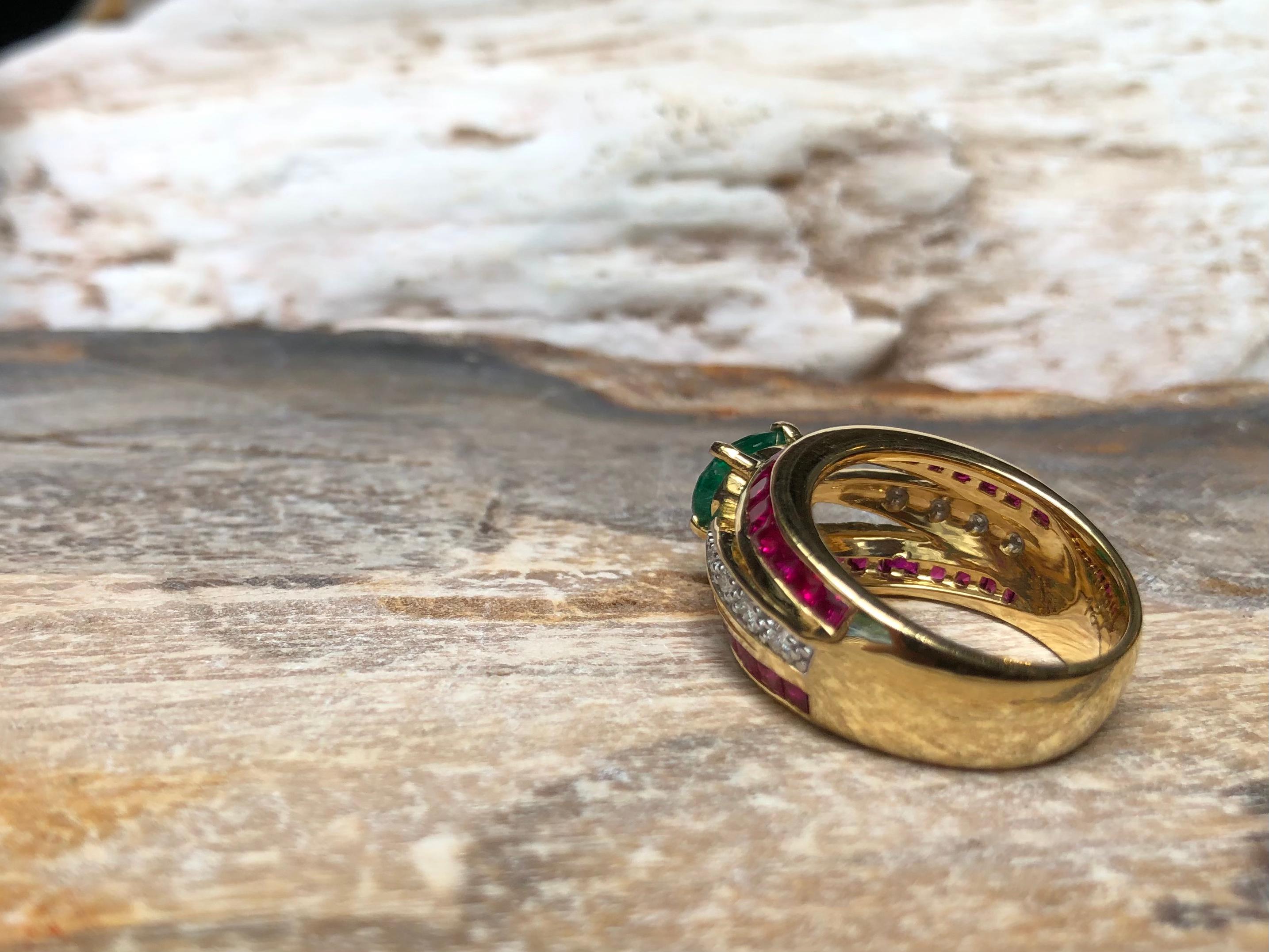 Ring mit Smaragd mit Rubin und Diamant in 18 Karat Goldfassung im Angebot 7