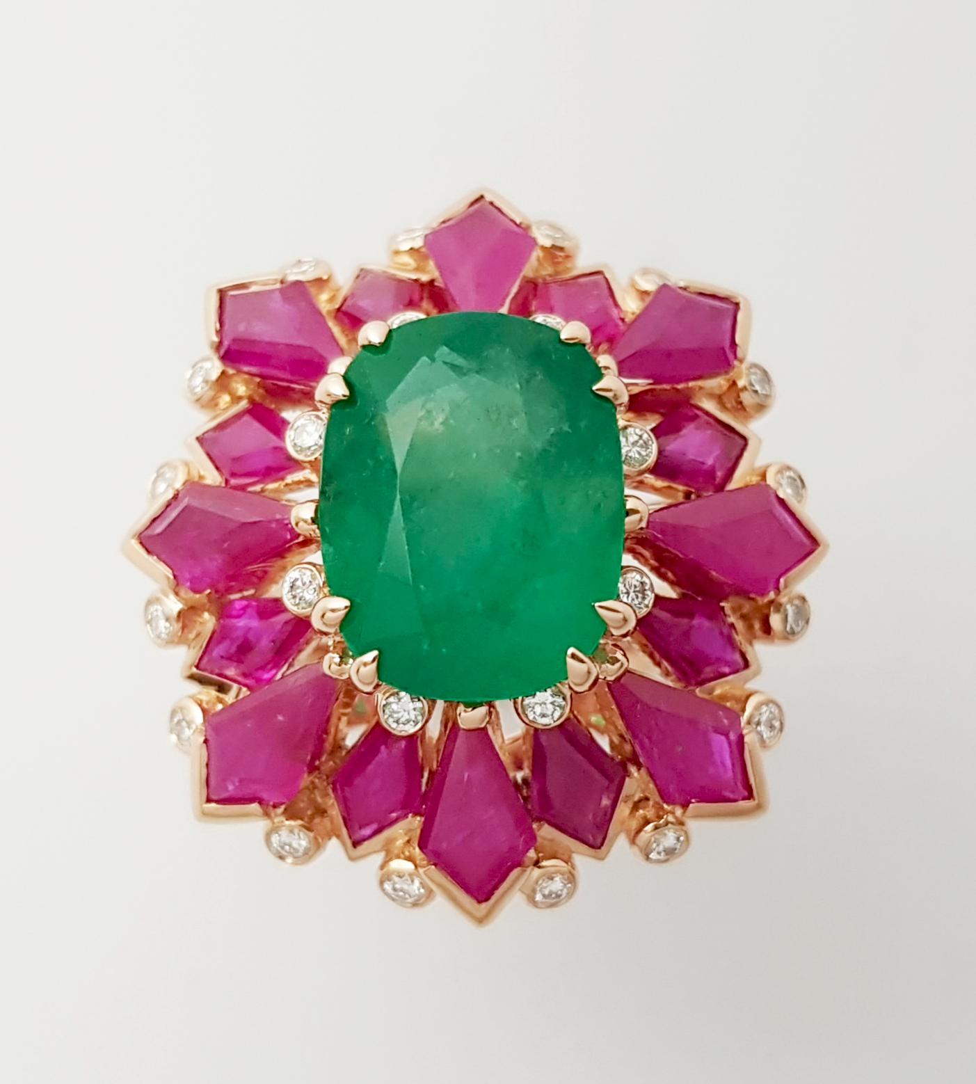 Anello con smeraldo, rubino e diamante incastonato in oro rosa 18 carati in vendita 8