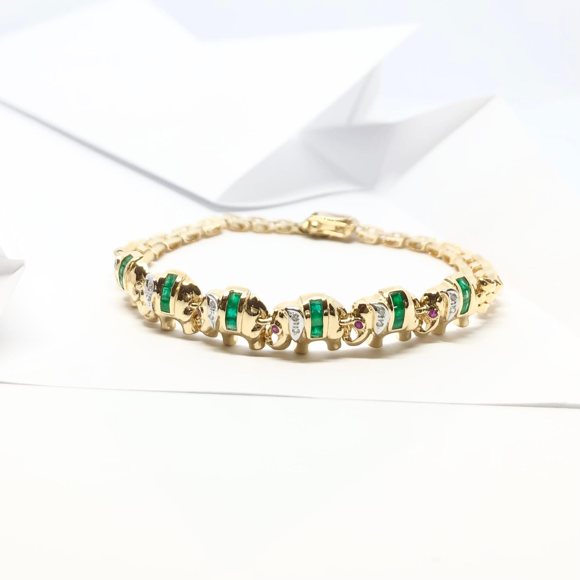 Emerald with Ruby Elephant Bracelet Set in 18 Karat Gold Settings For Sale 10