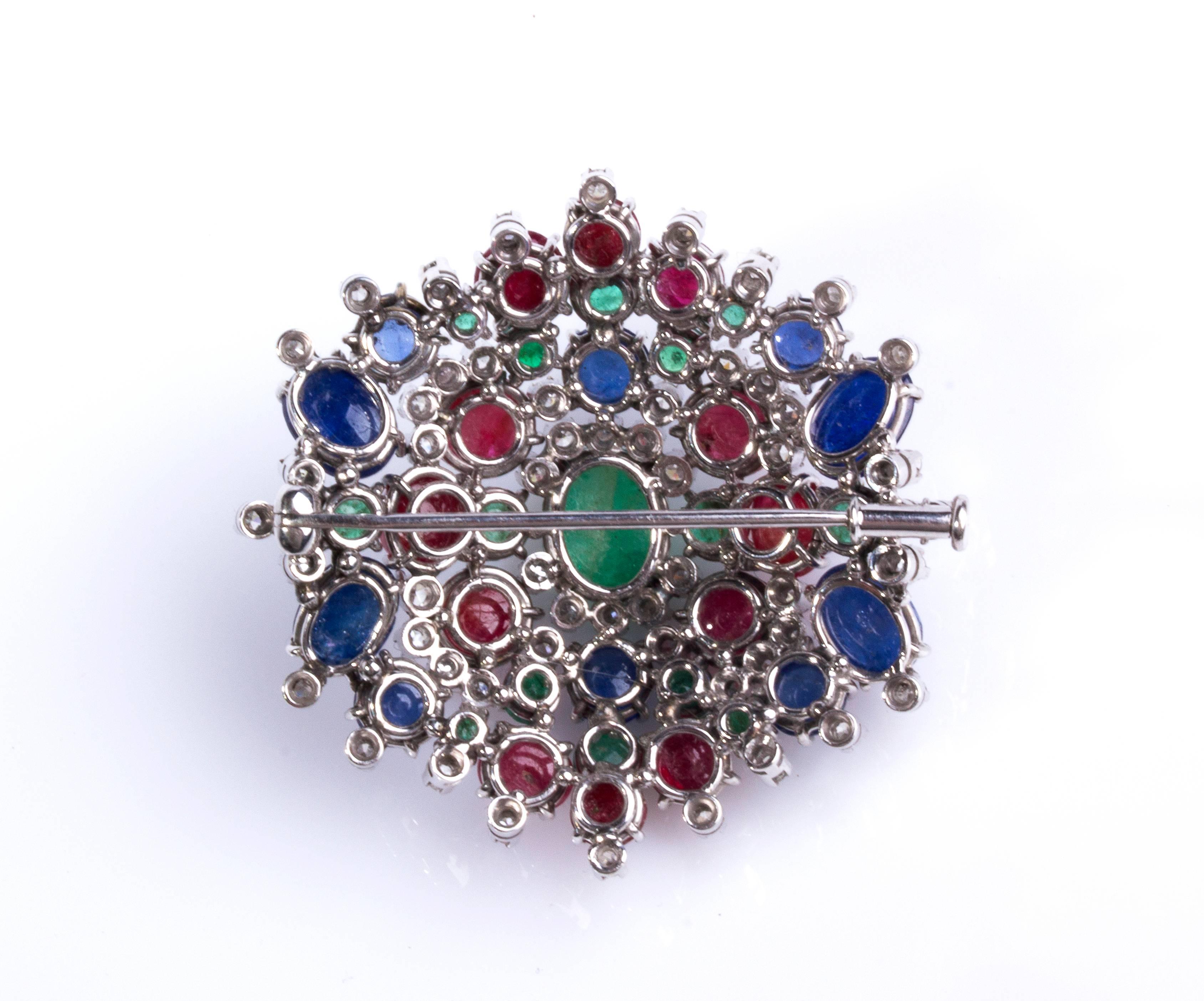 Emerald, Sapphire Ruby and Diamond Brooch In Good Condition For Sale In Rome, IT