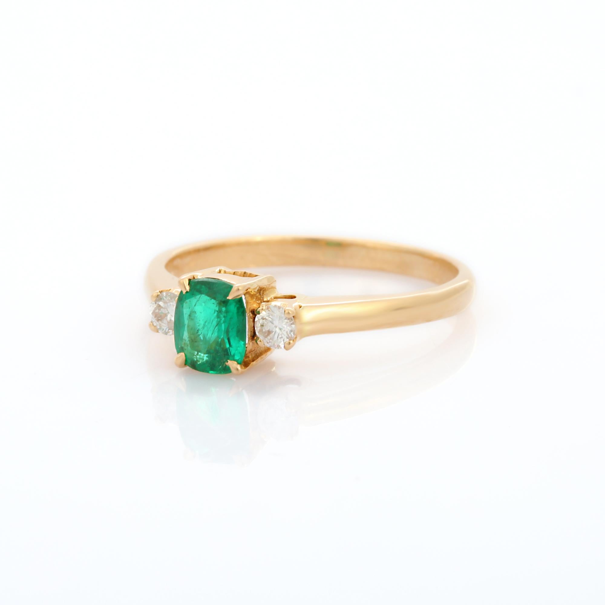 Emerald Gemstone Ring in 18k Solid Yellow Gold with Diamonds 3