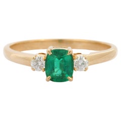 Emerald and Diamond Gemstone Ring in 18K Yellow Gold