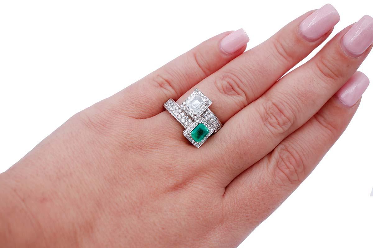 Mixed Cut Emerald, Diamonds, 14 Karat White Gold Contrarié Ring For Sale