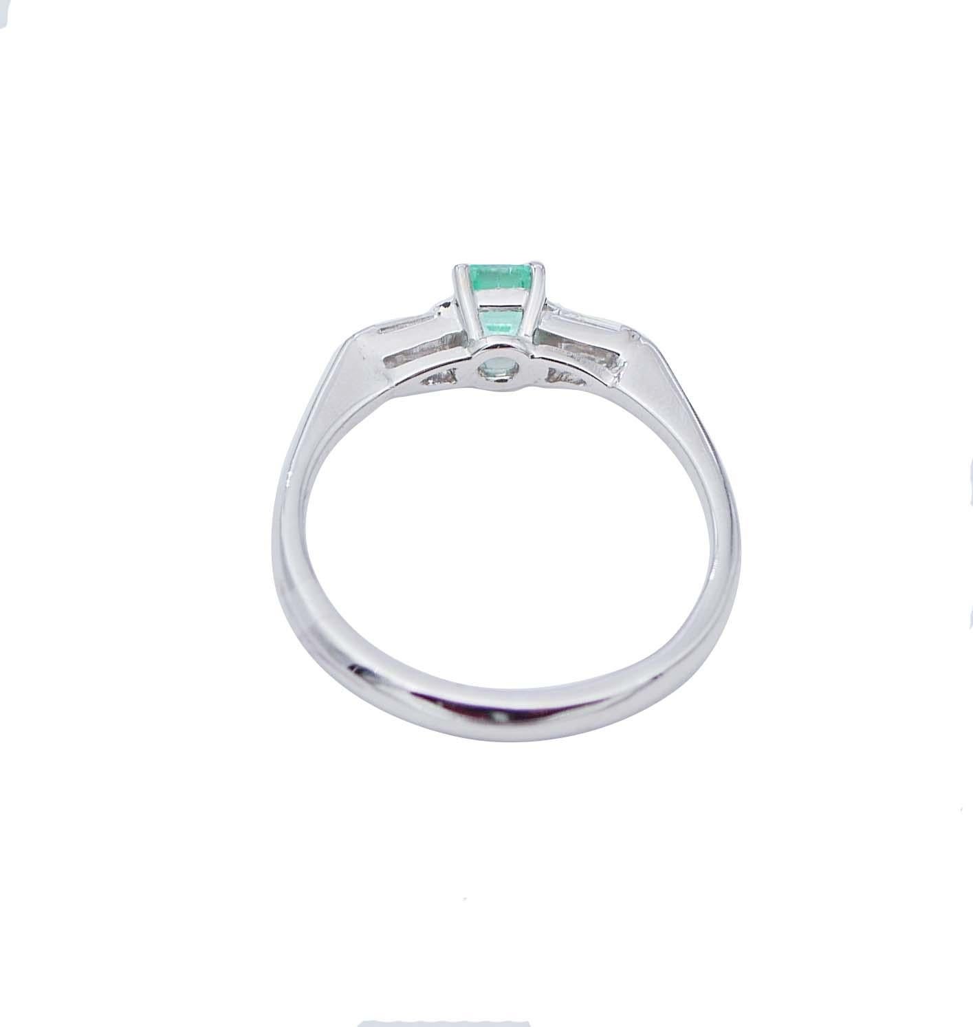 Retro Emerald, Diamonds, 14 Karat White Gold Ring For Sale